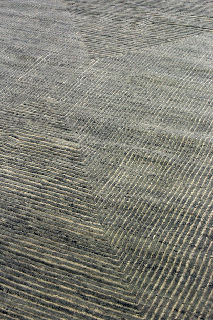 Pyramid Handwoven Contemporary Rug, J69408