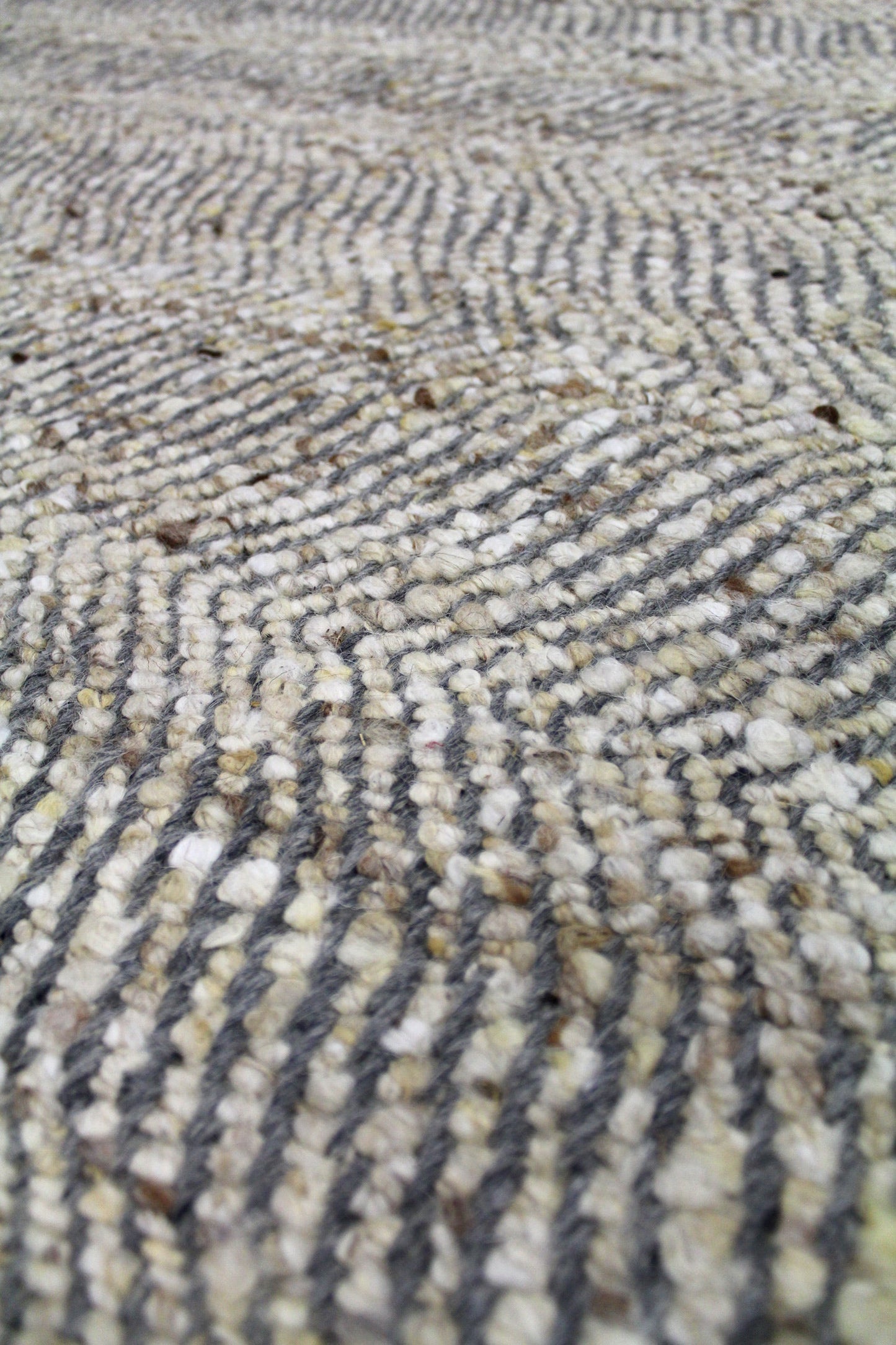 Rustic Diagonal Handwoven Contemporary Rug, J63238