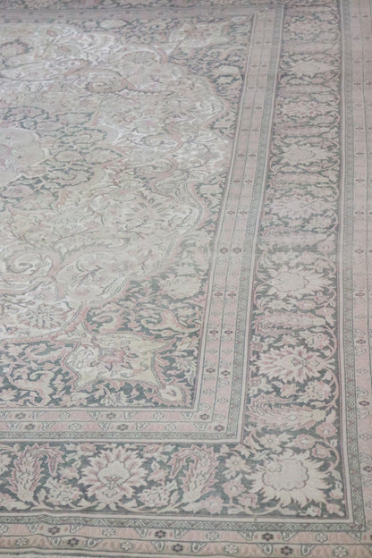 Vintage Agra Handwoven Traditional Rug, J68009
