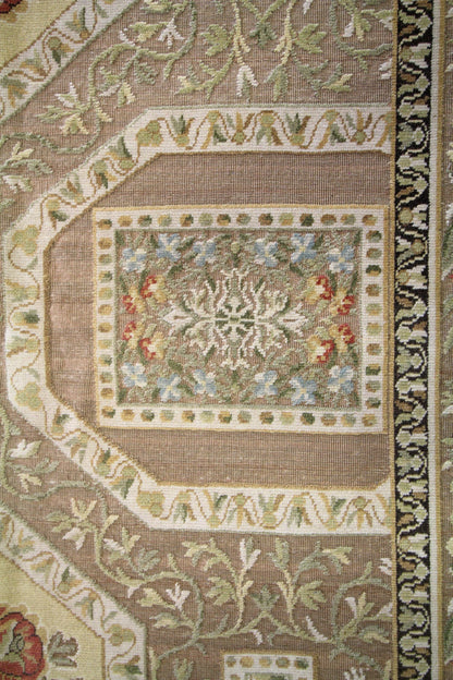 Axminster Handwoven Traditional Rug, J63352
