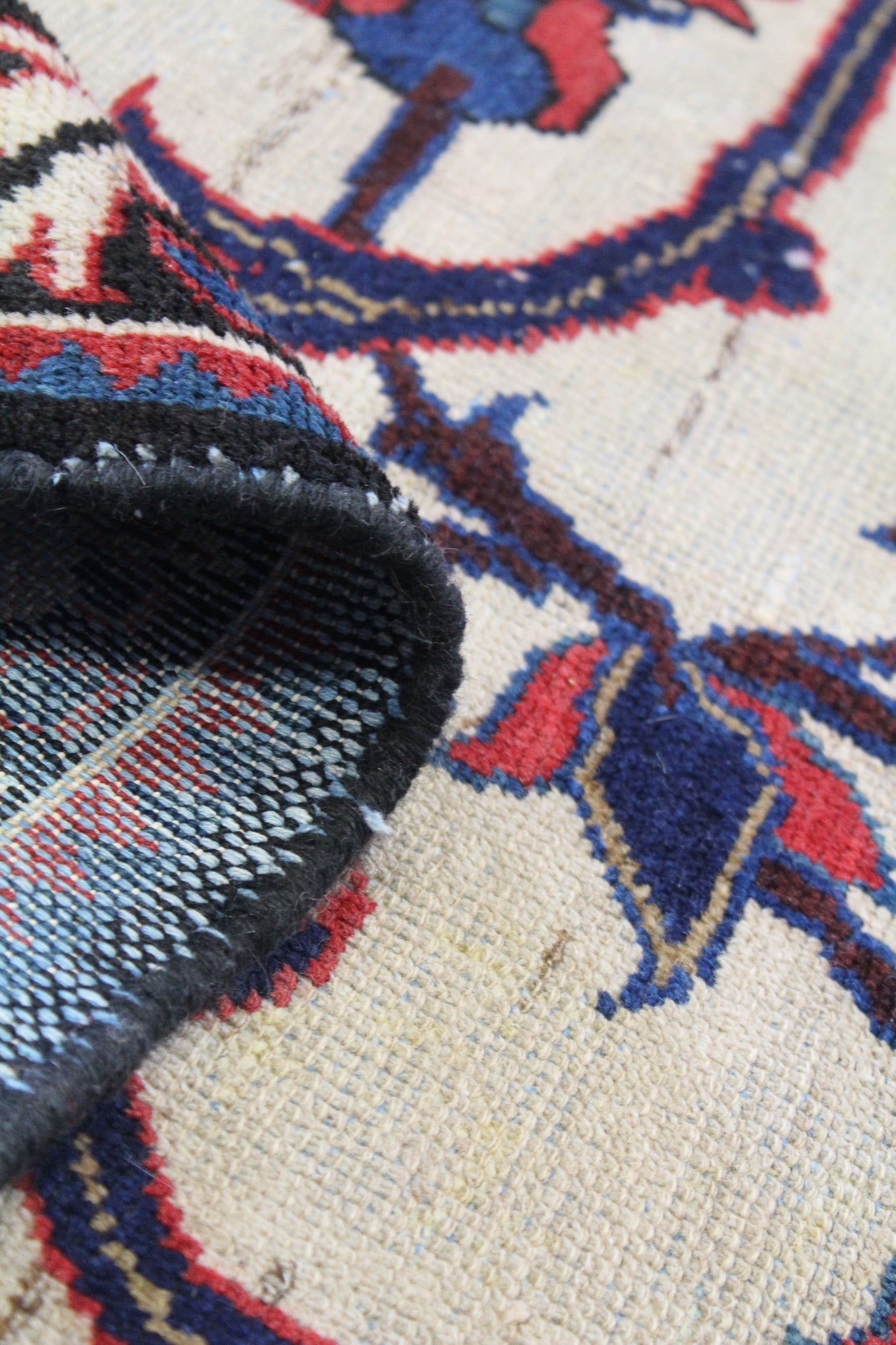 Vintage Bakhtiari Handwoven Traditional Rug, J63891