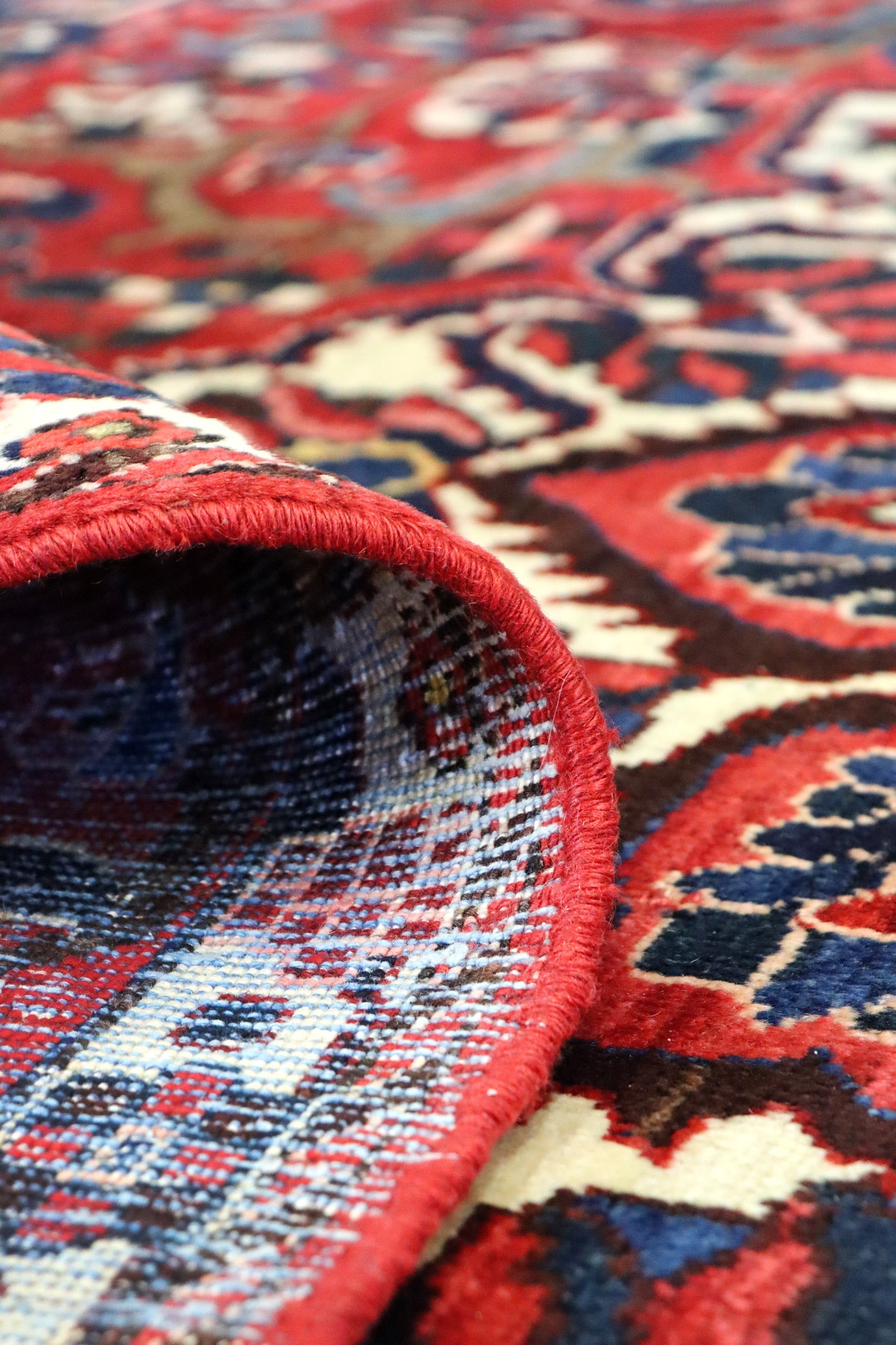 Vintage Bakhtiari Handwoven Traditional Rug, J65473