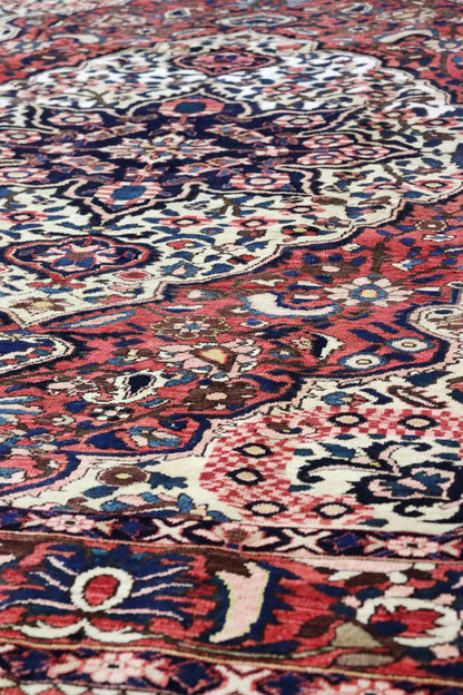 Vintage Bakhtiari Handwoven Traditional Rug, J65474