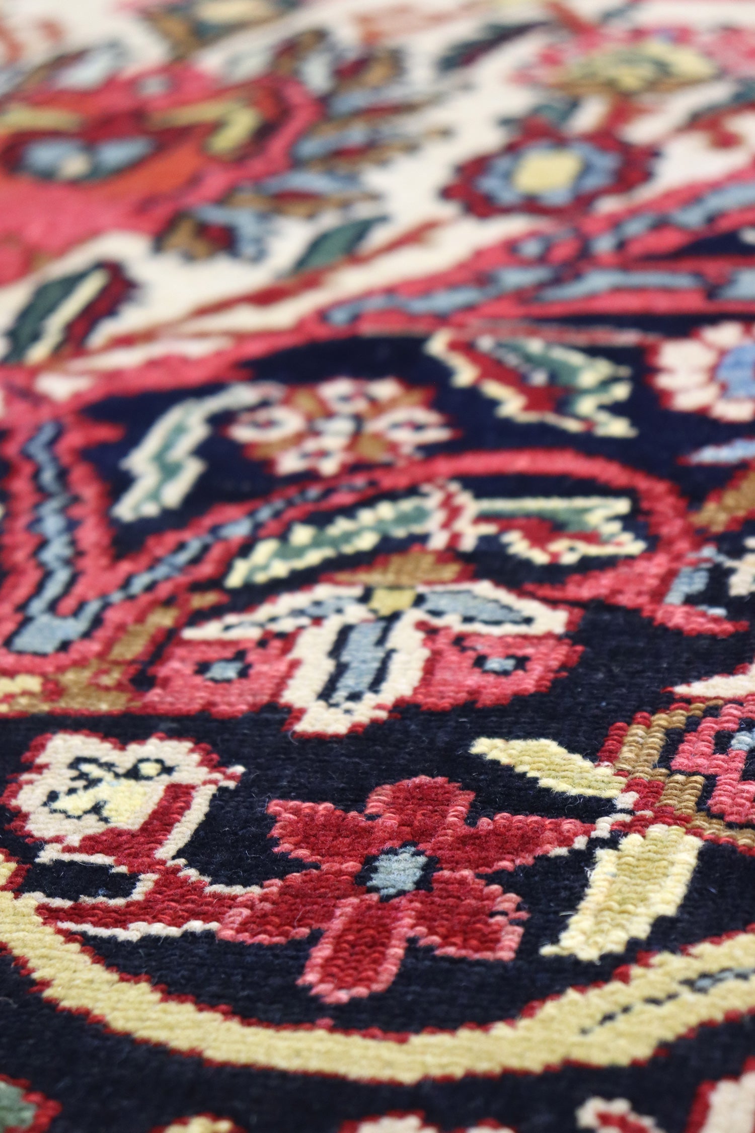 Antique Bakhtiari Handwoven Traditional Rug, J65773