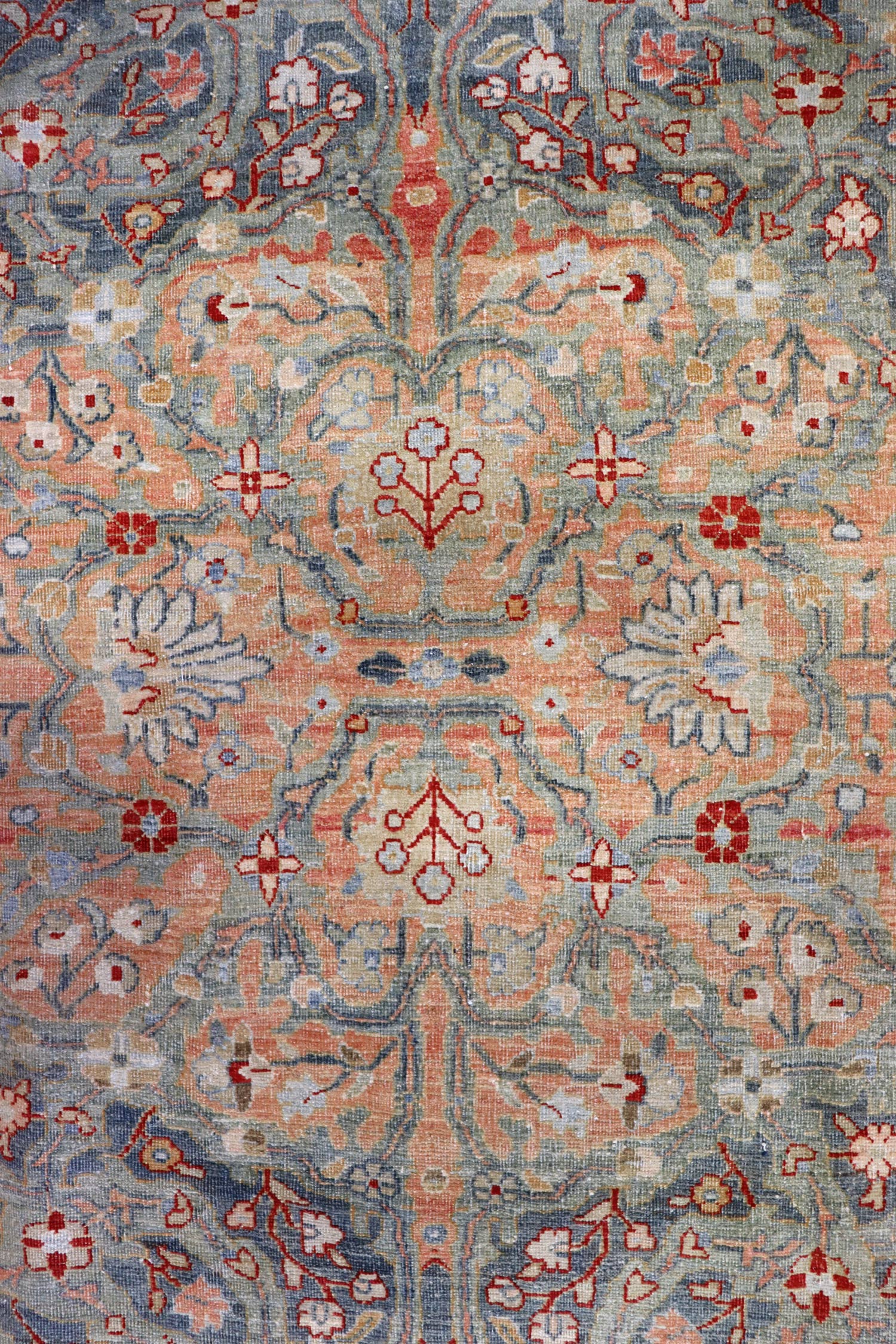 Vintage Feraghan Sarouk Handwoven Traditional Rug, J65286