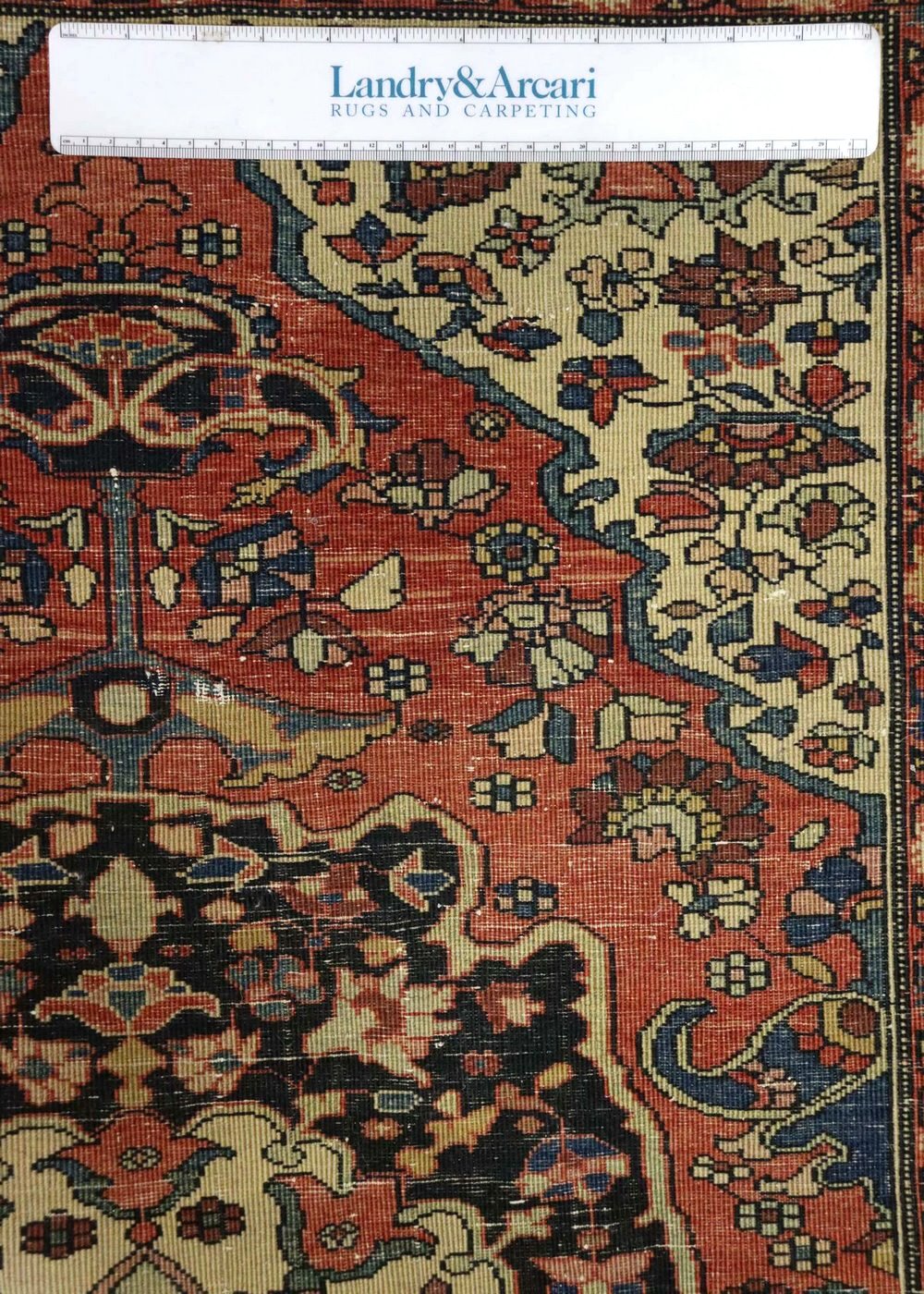 Antique Ferahan Sarouk Handwoven Traditional Rug, J68065
