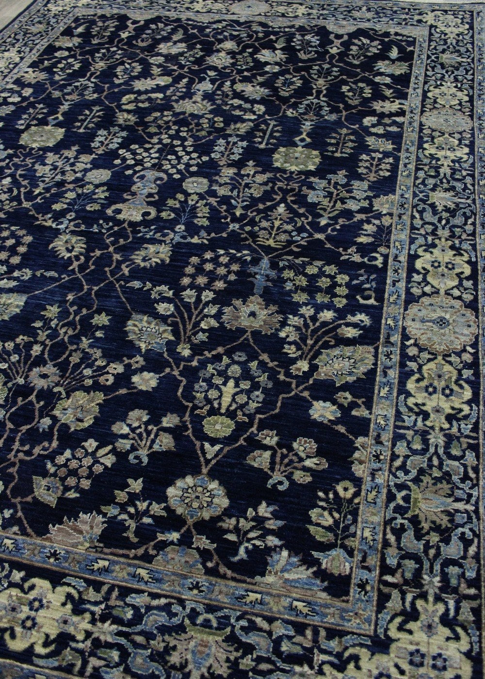Ferahan Sarouk Handwoven Traditional Rug | Landry & Arcari
