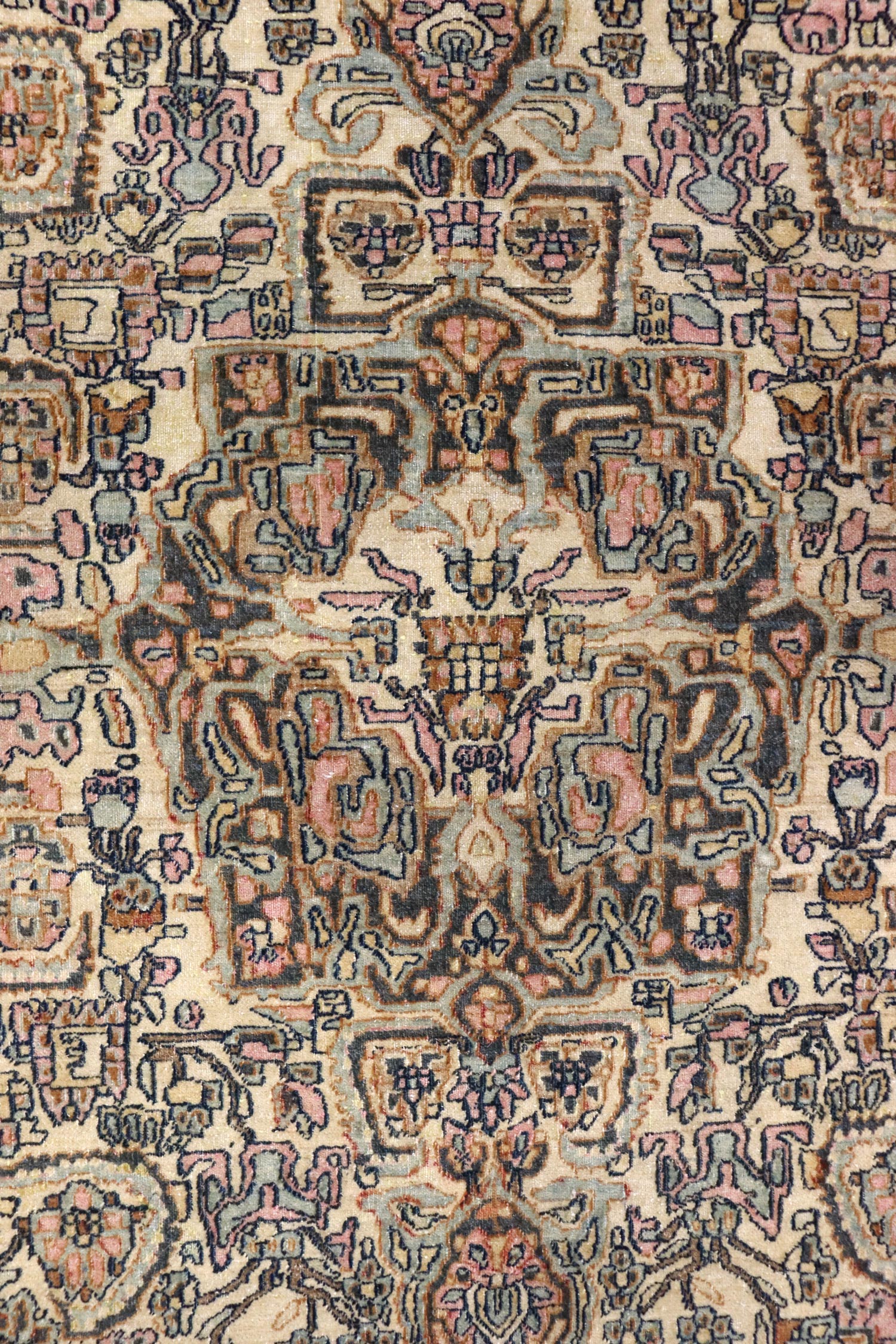Antique Isphahan Handwoven Traditional Rug, J65769