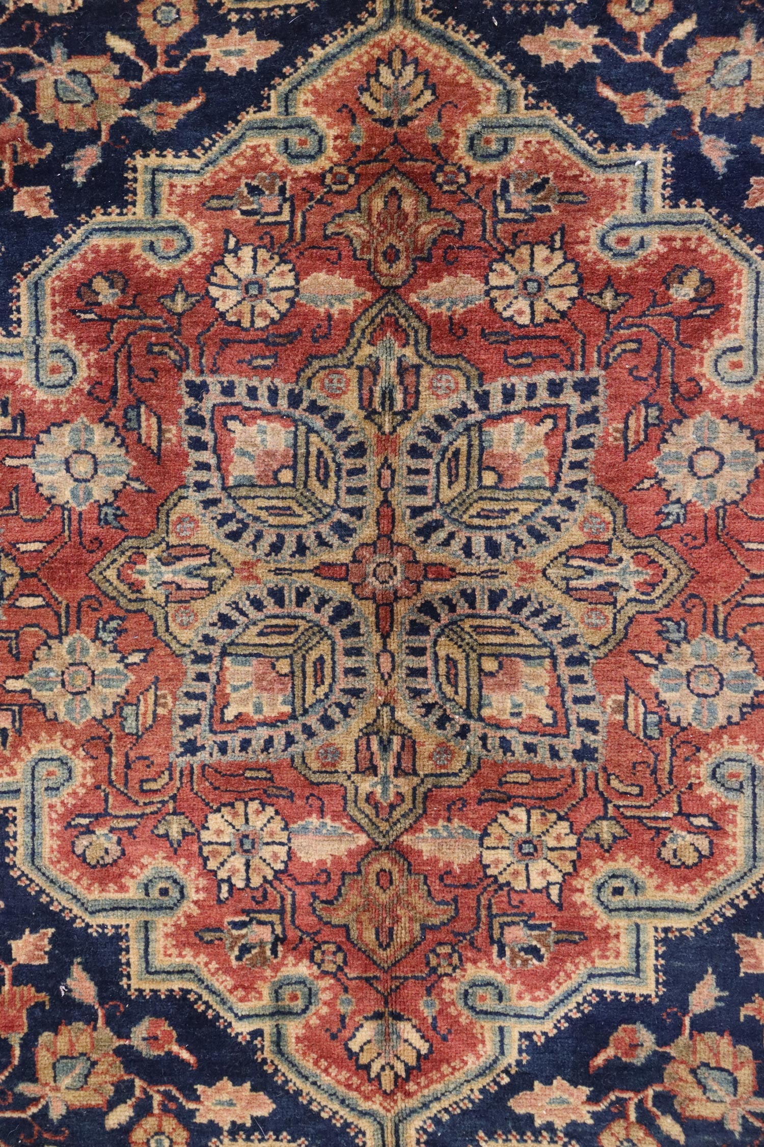 Antique Jozan Sarouk Handwoven Traditional Rug, J67818