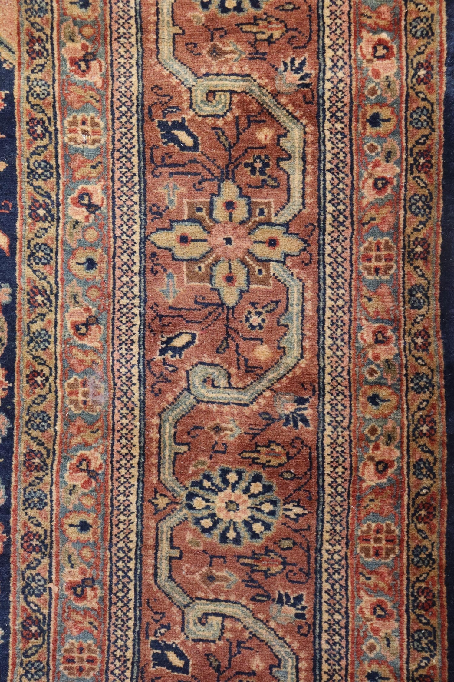 Antique Jozan Sarouk Handwoven Traditional Rug, J67818