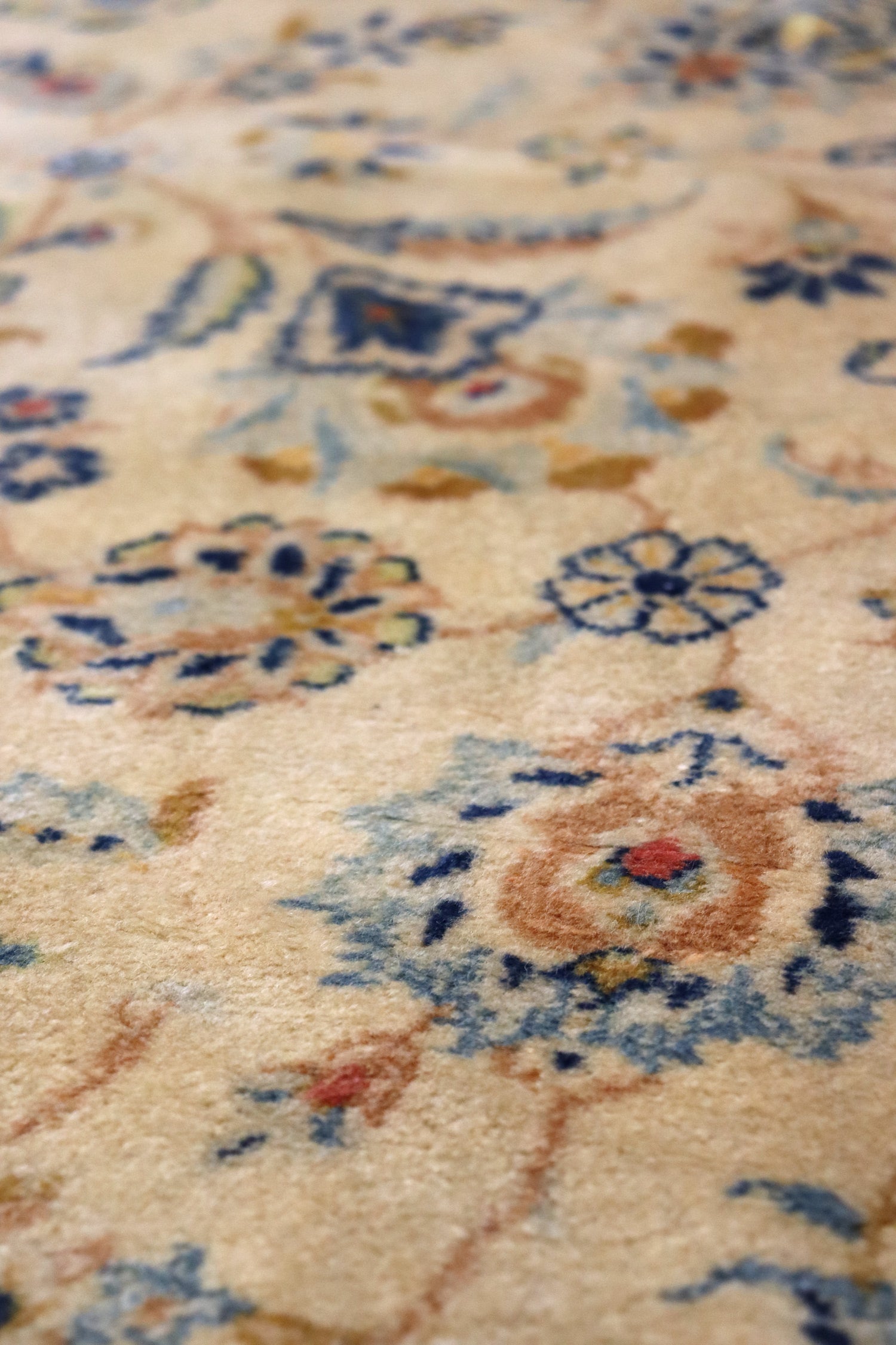 Antique Kashan Handwoven Traditional Rug, J65489