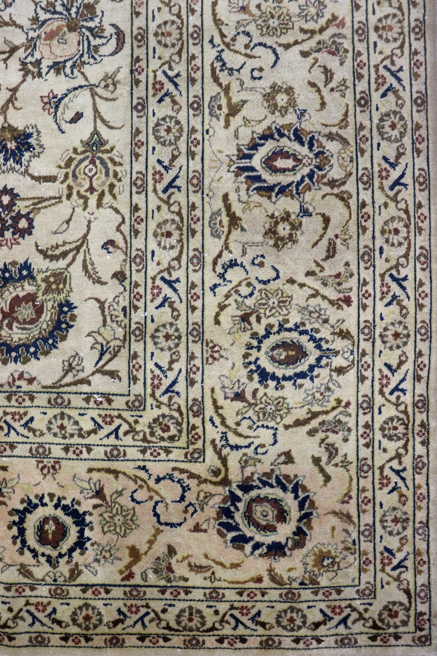 Antique Kashan Handwoven Traditional Rug, J65490