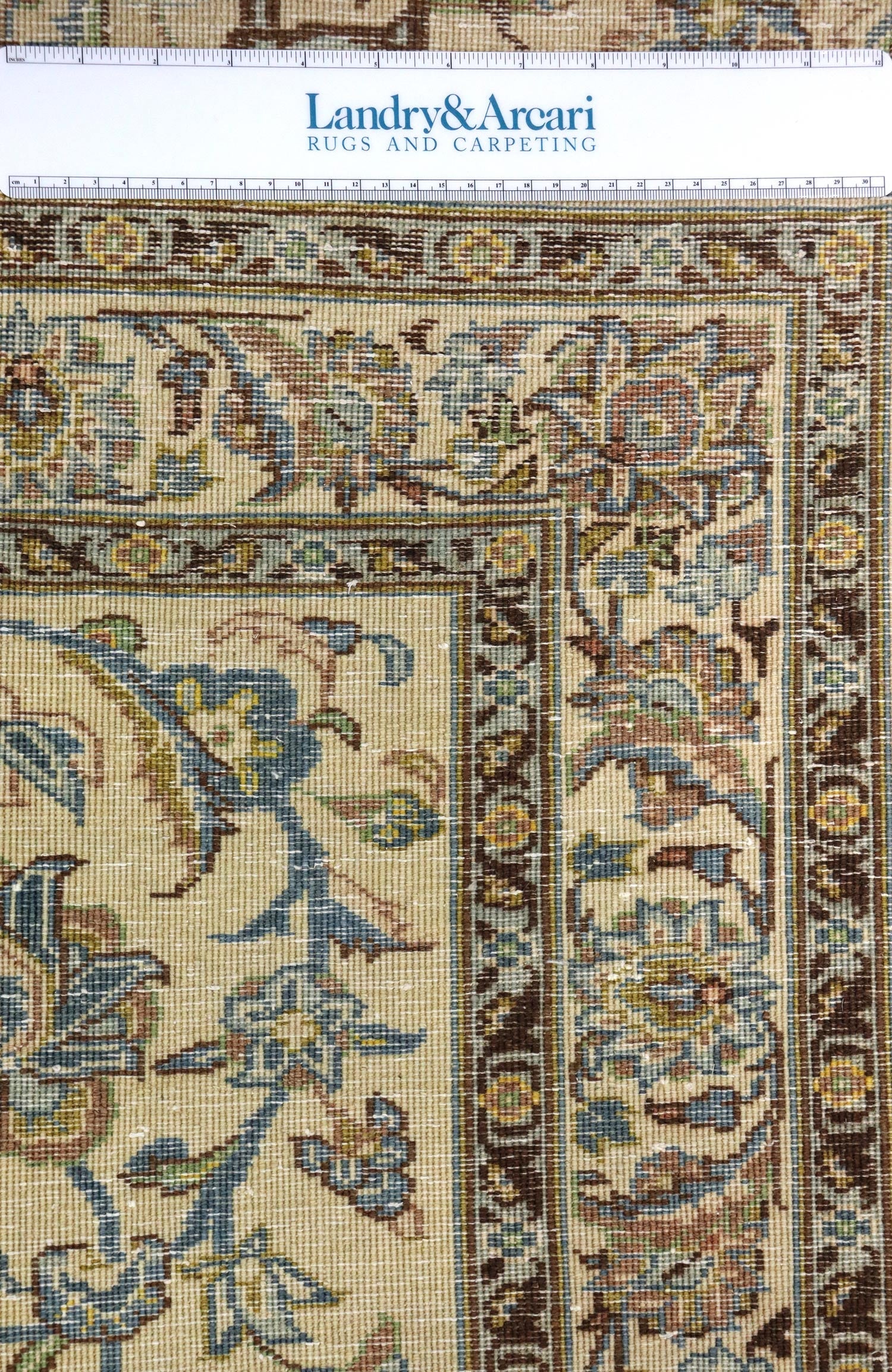 Antique Kashan Handwoven Traditional Rug, J65492