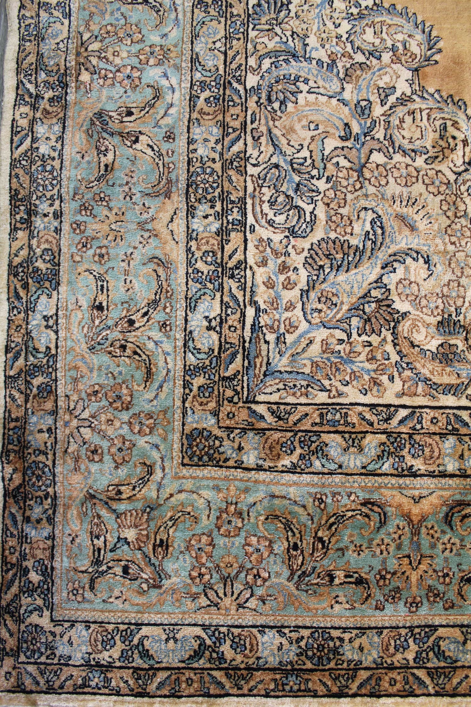Antique Kerman Handwoven Traditional Rug, J63612