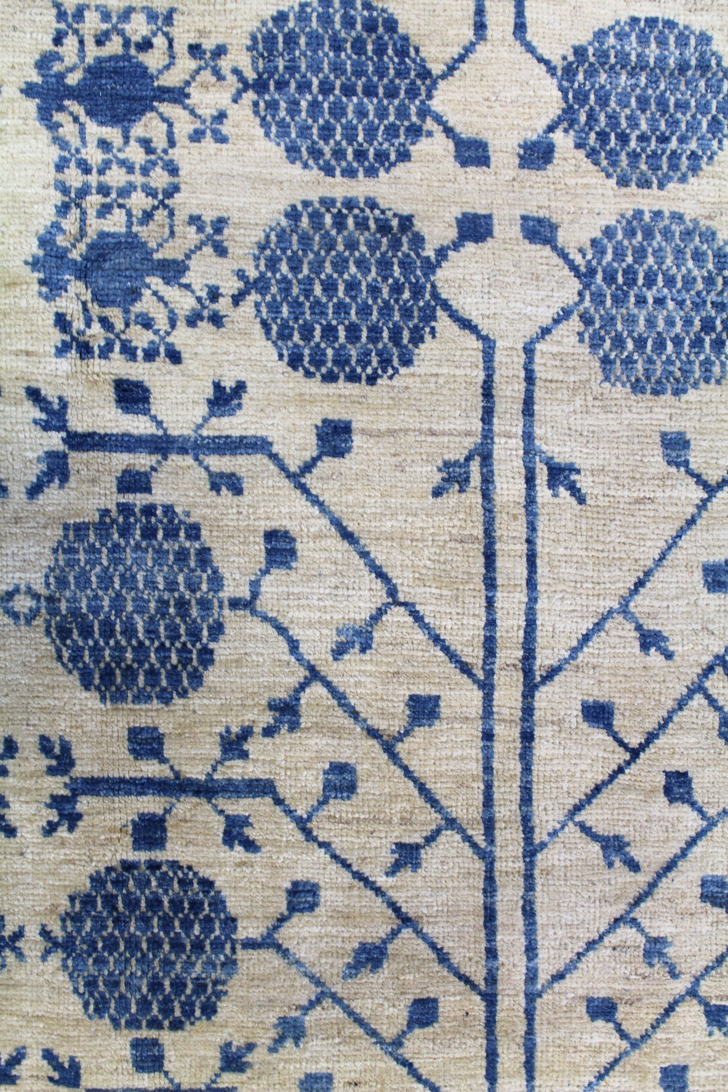 Khotan Handwoven Traditional Rug, J61914