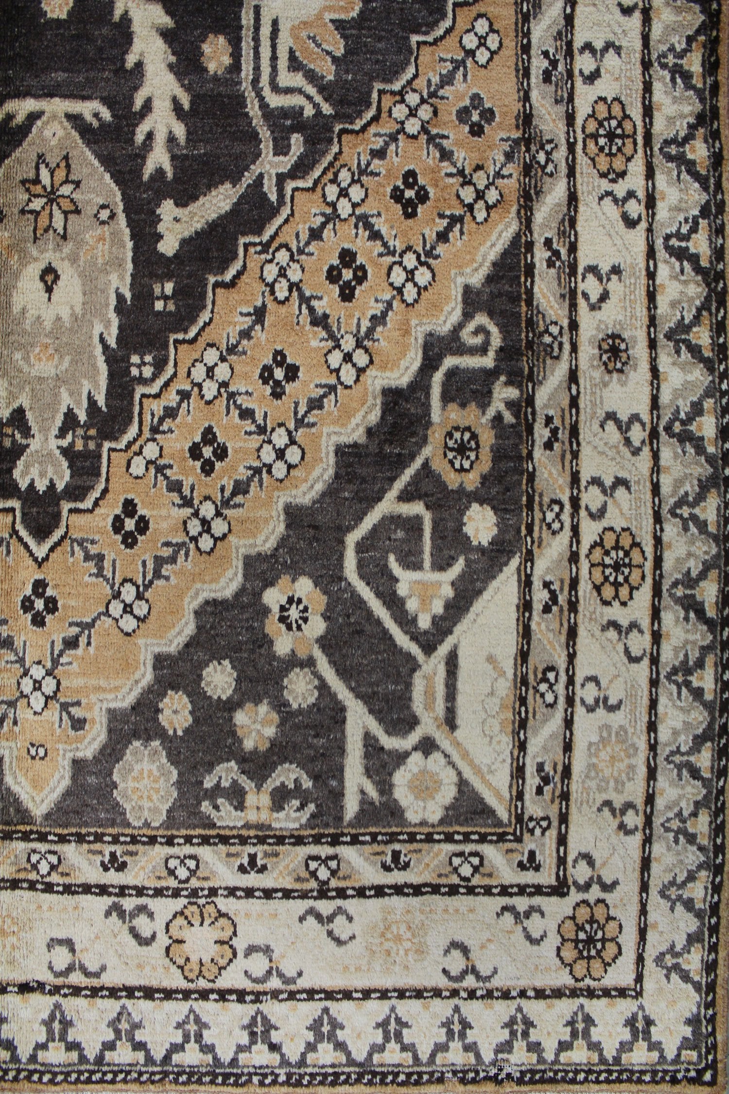 Vintage Khotan Handwoven Traditional Rug, J62831