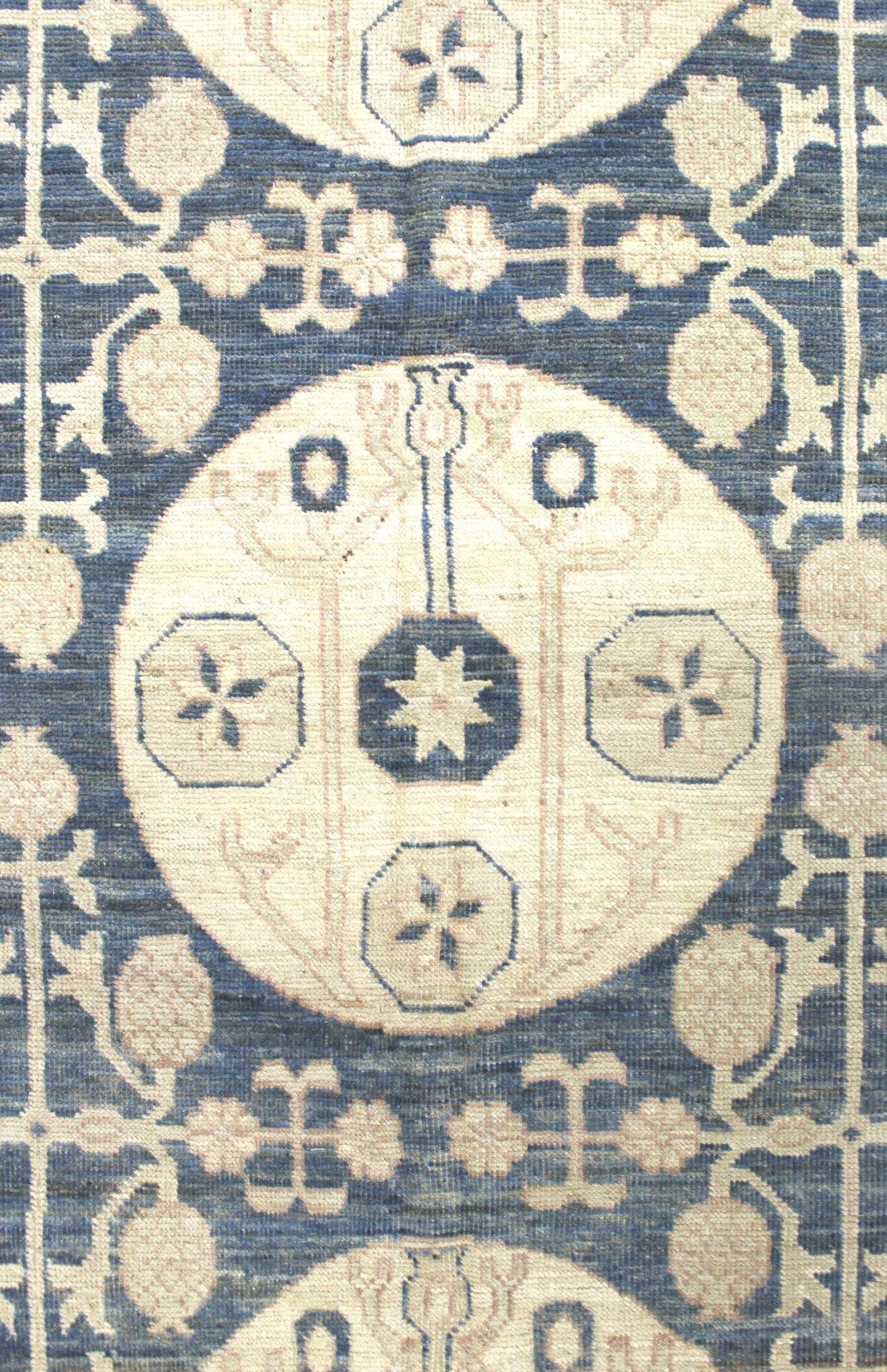 Khotan Handwoven Traditional Rug, J69778