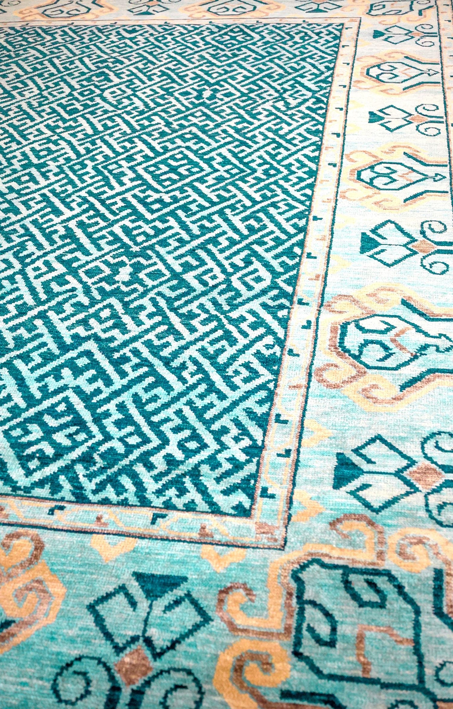 Khotan Handwoven Traditional Rug, J69964