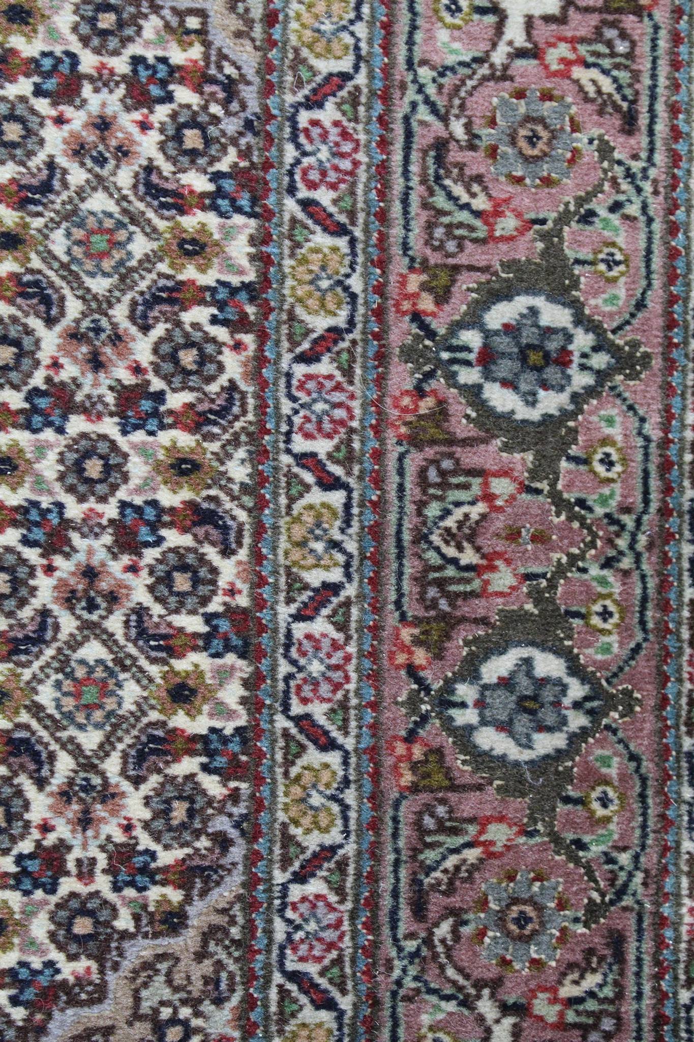 Mahi Tabriz Handwoven Traditional Rug, J62211