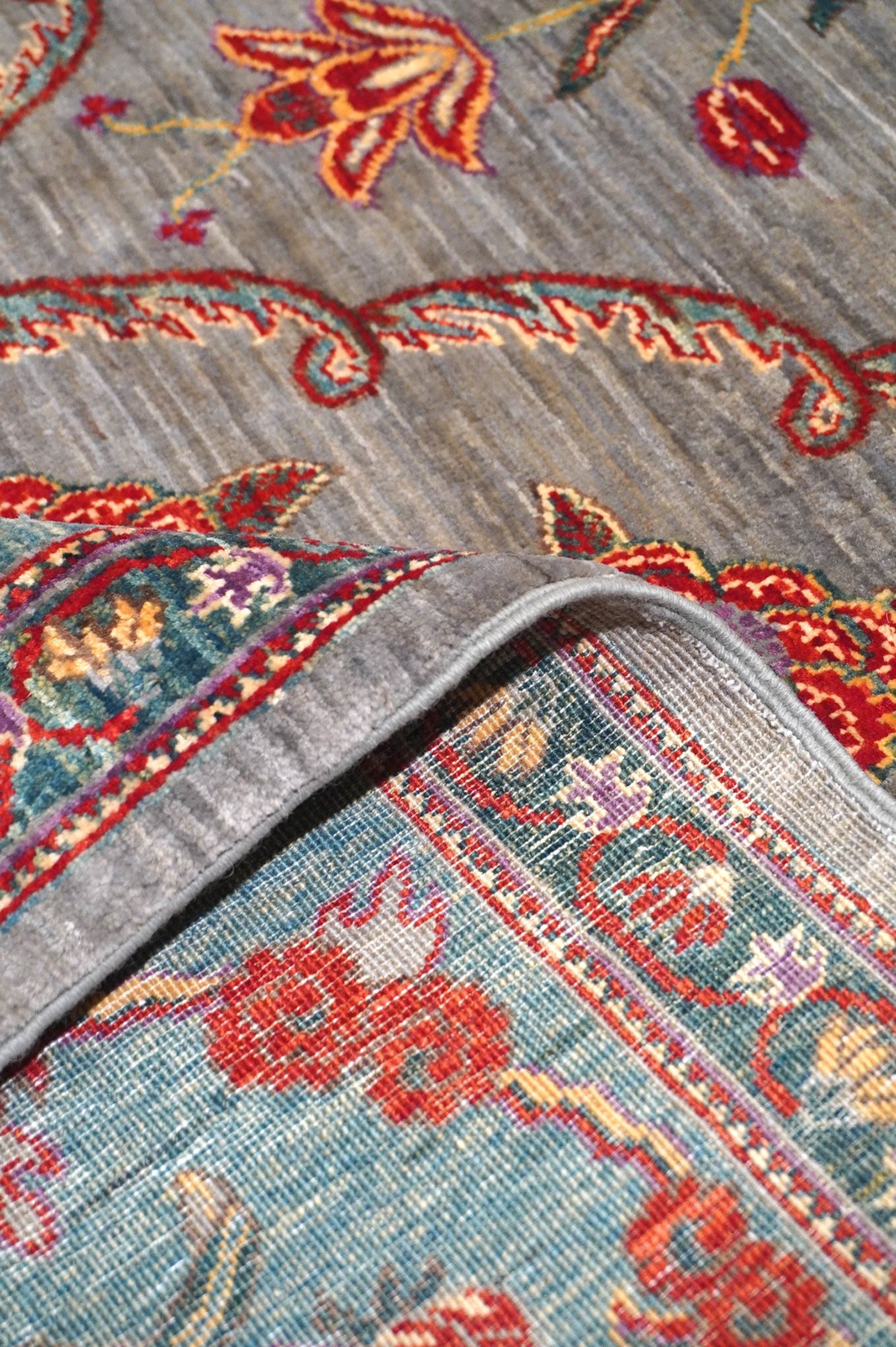 Moghul Handwoven Traditional Rug, J64411