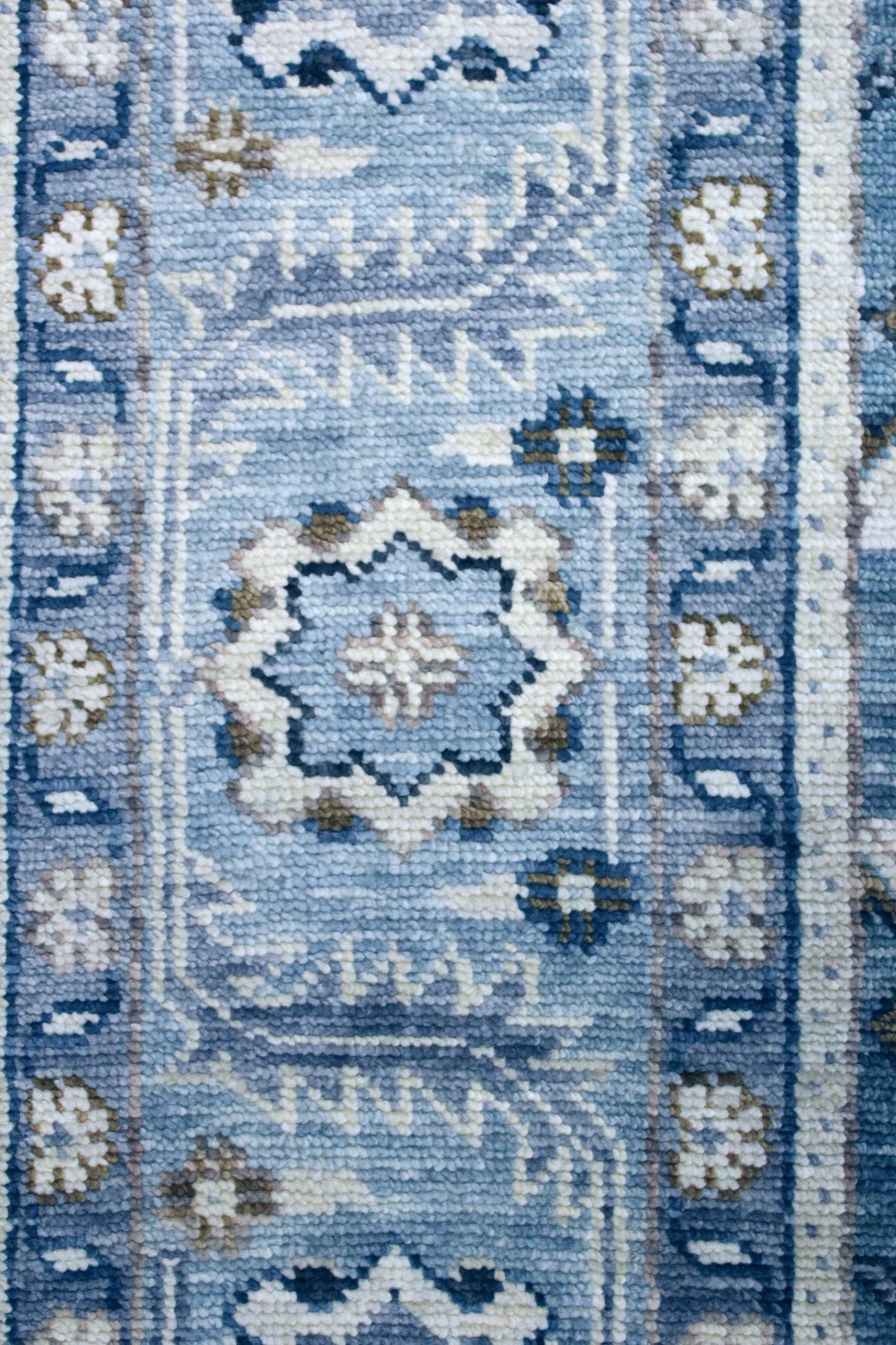 Oushak Handwoven Traditional Rug, J69834