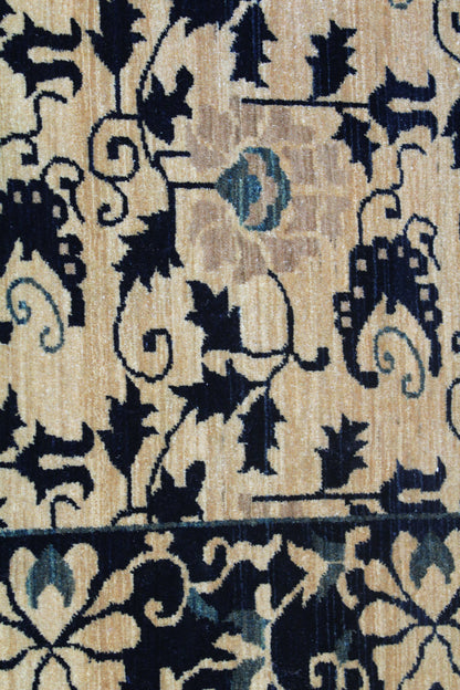 Peking Handwoven Traditional Rug, J56325