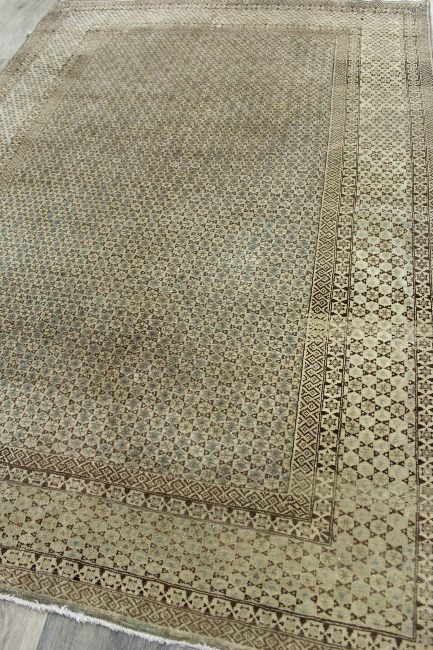 Vintage Qum Handwoven Traditional Rug, J68936