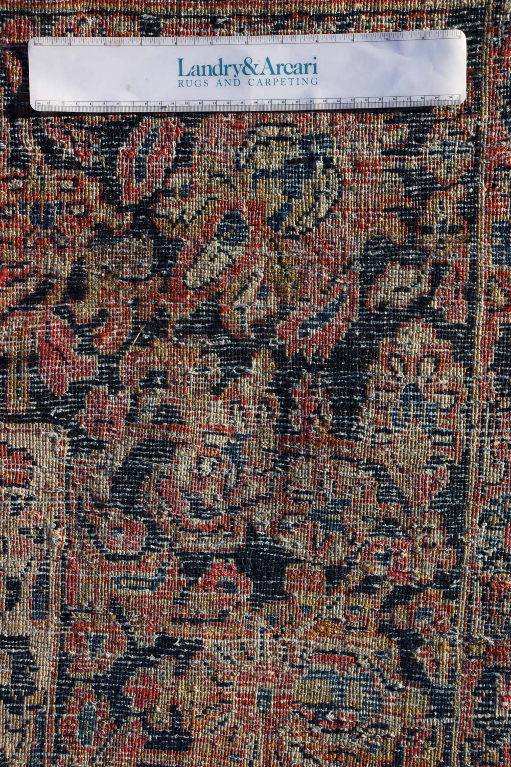 Antique Sarouk Handwoven Traditional Rug, J67819