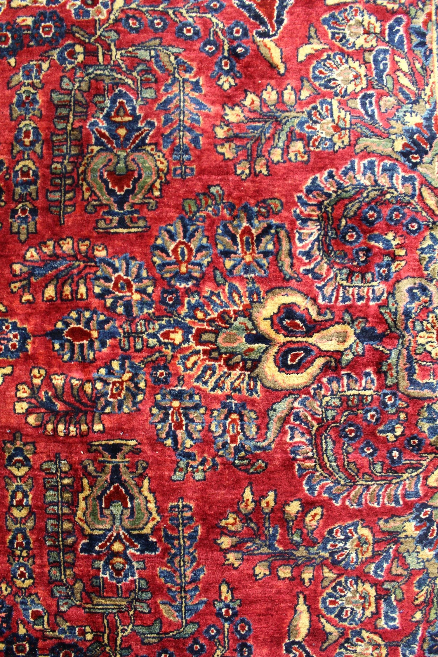 Antique Sarouk Handwoven Traditional Rug, J62863