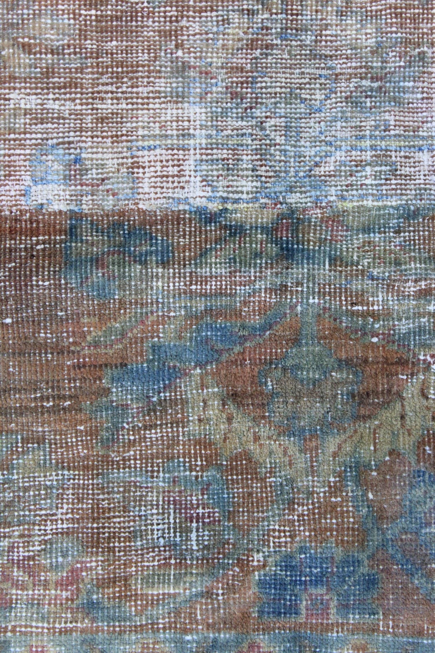 Vintage Sarouk Fragment Handwoven Traditional Rug, J68973