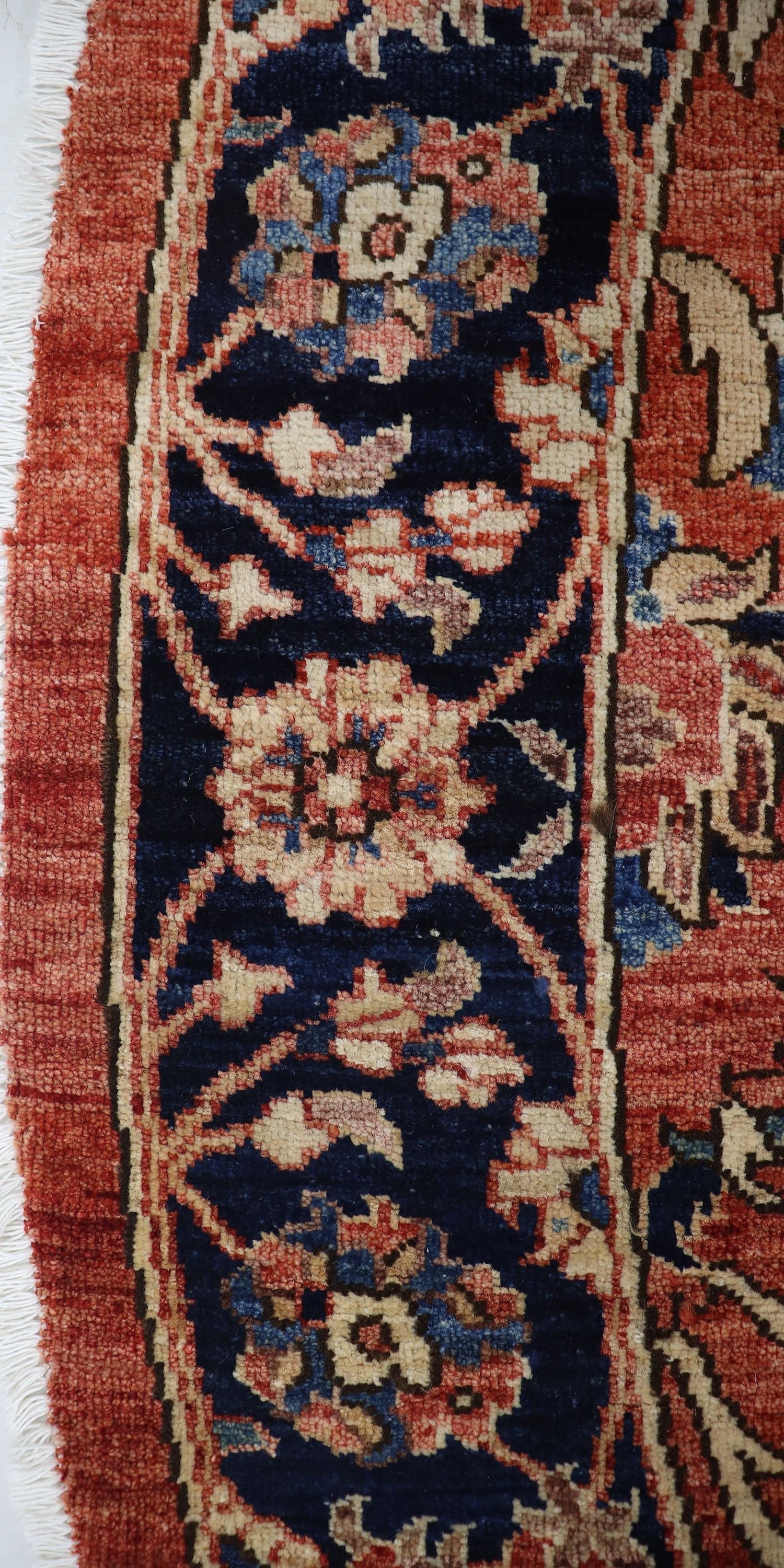 Sickle Leaf Handwoven Traditional Rug, J69527