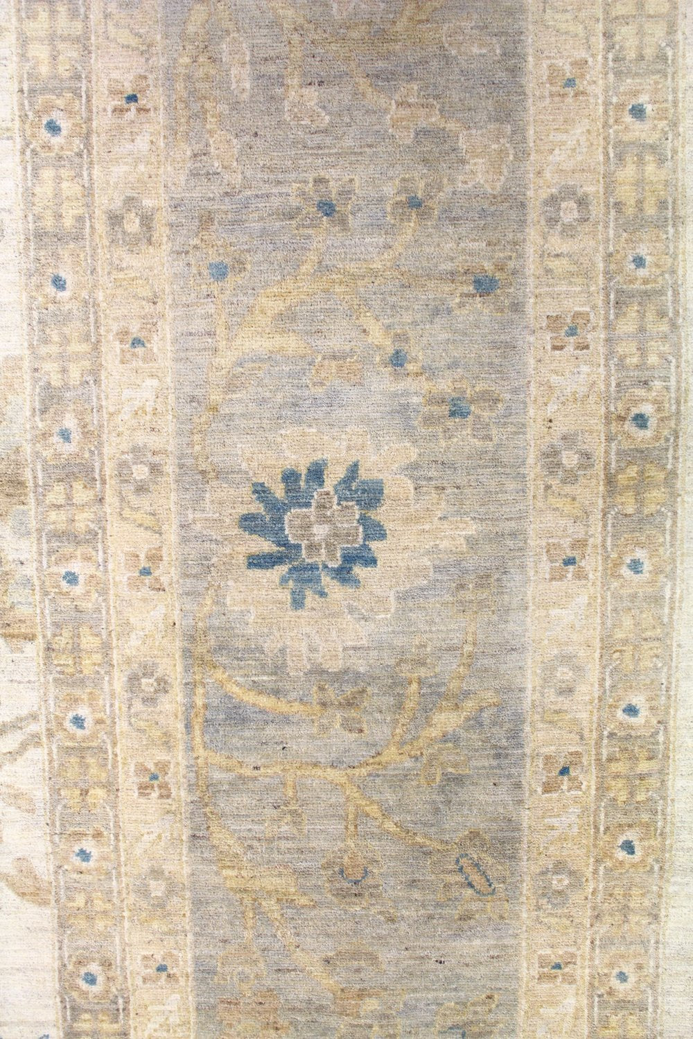 Sultanabad Handwoven Traditional Rug, J60677