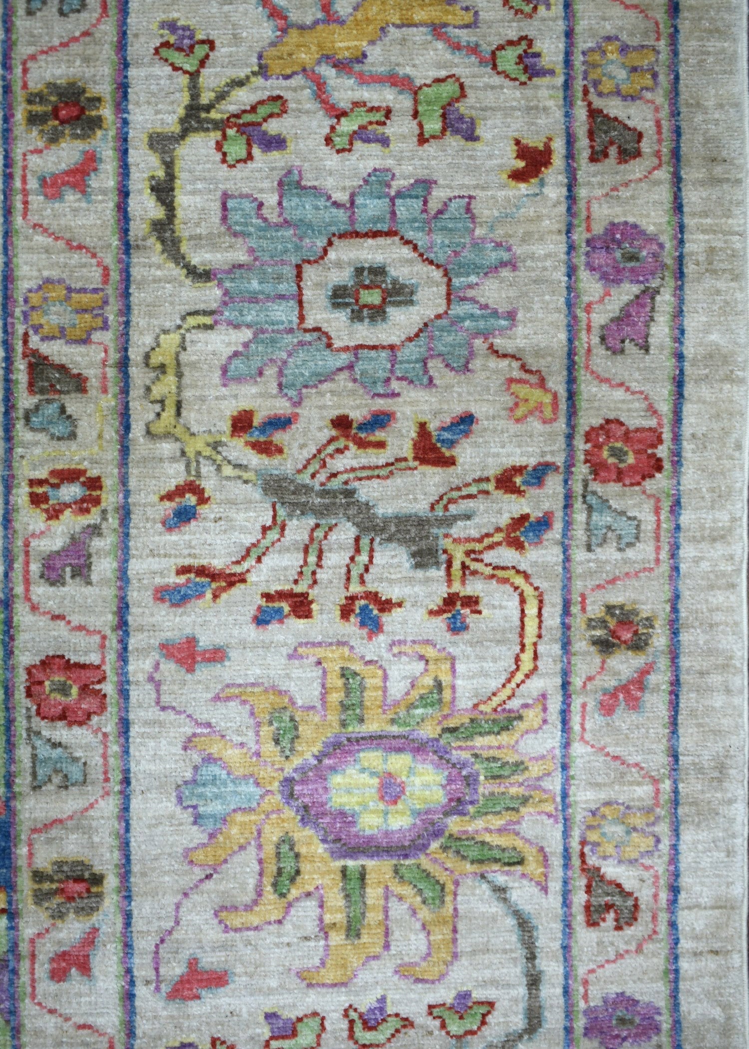 Sultanabad Handwoven Traditional Rug, J64160