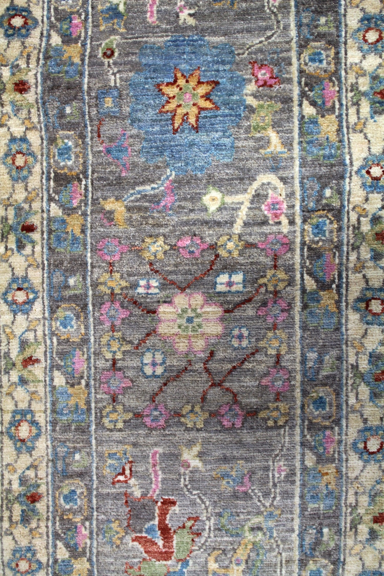Tabriz Handwoven Traditional Rug, J61880