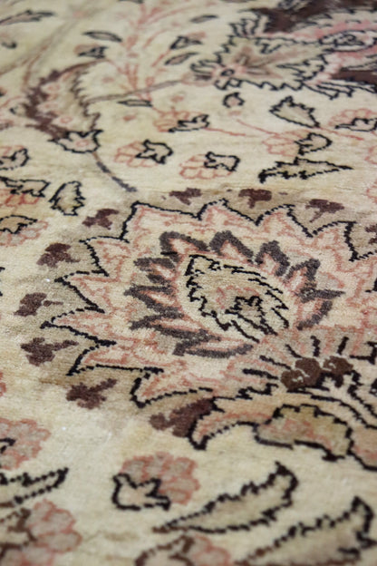 Antique Tabriz Handwoven Traditional Rug, J65484