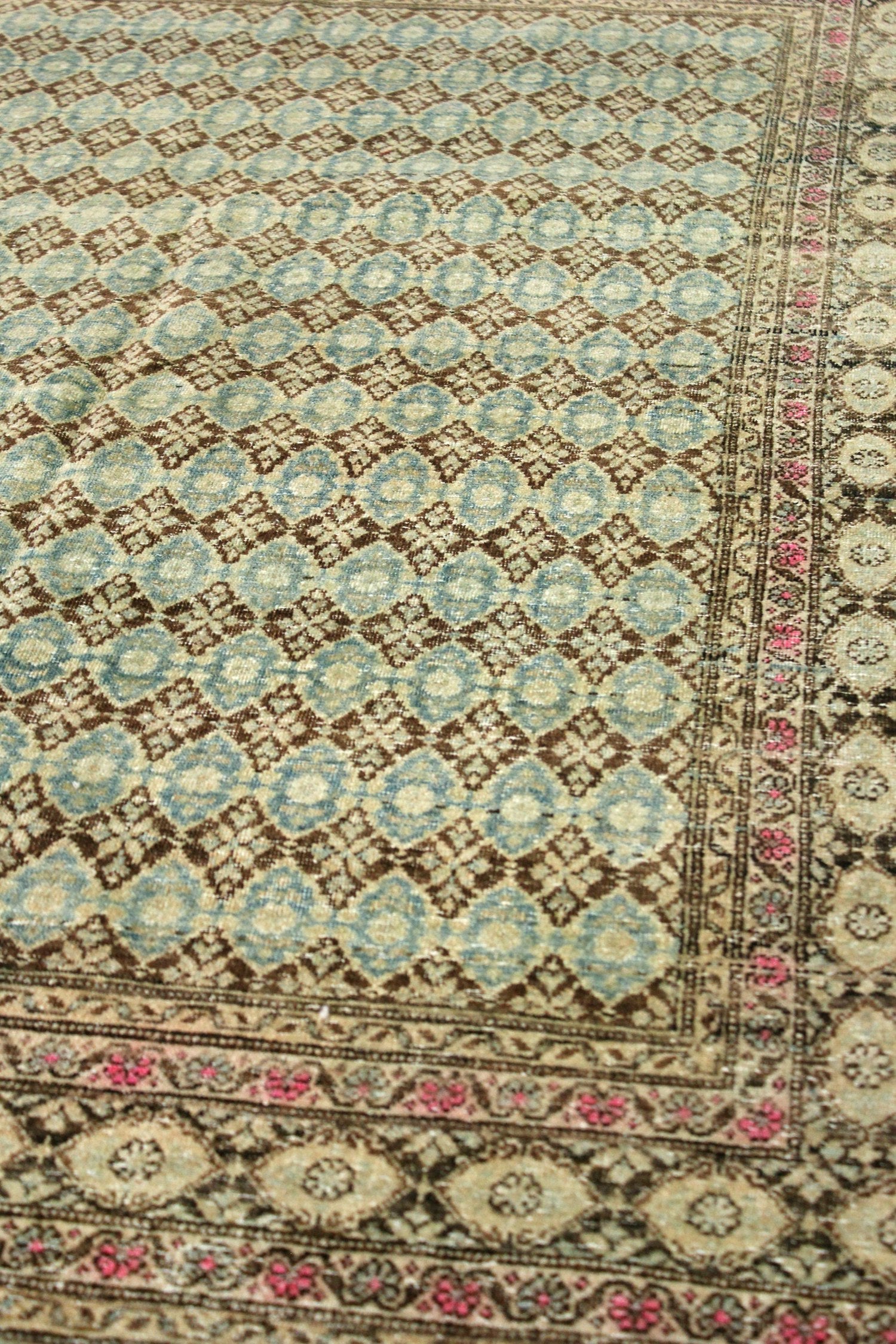 Vintage Tabriz Handwoven Traditional Rug, J68454