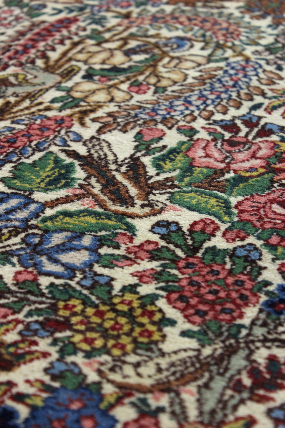 Antique Tabriz Handwoven Traditional Rug, J68824