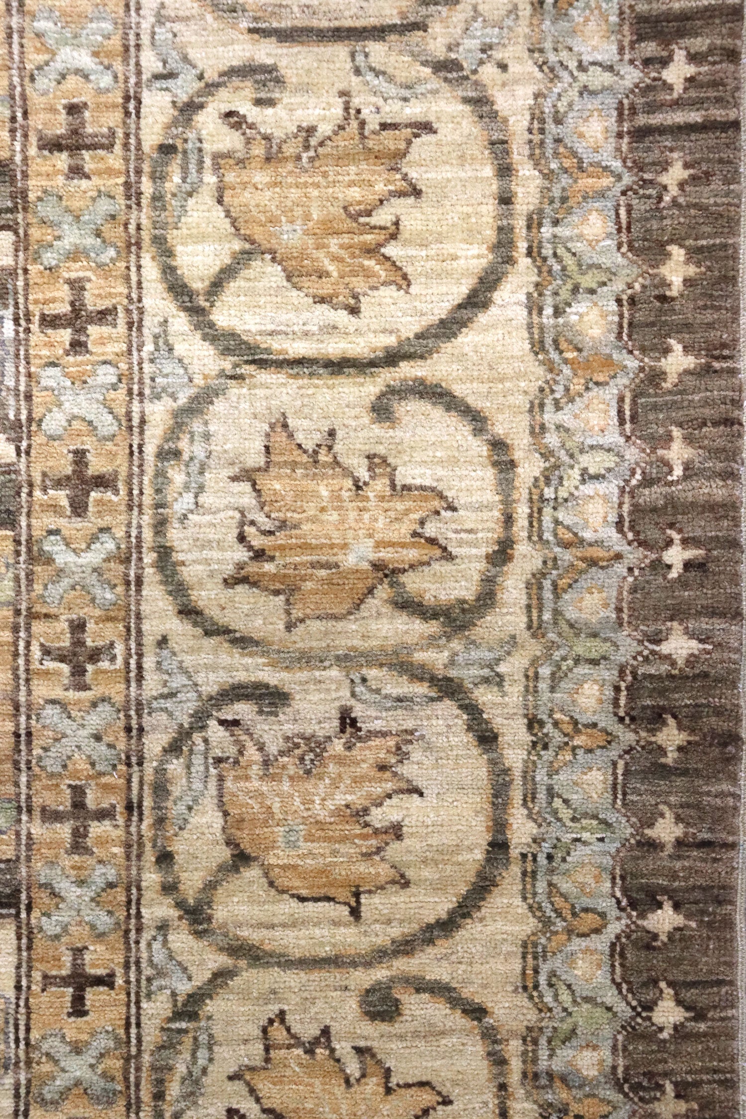 Chateau Handwoven Transitional Rug, J67144