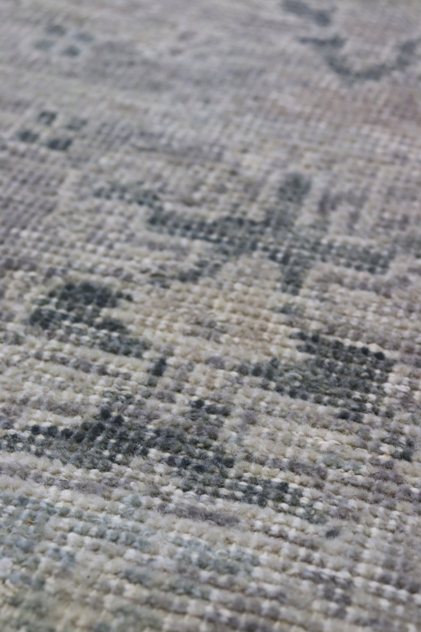 Ferahan Handwoven Transitional Rug, J66300