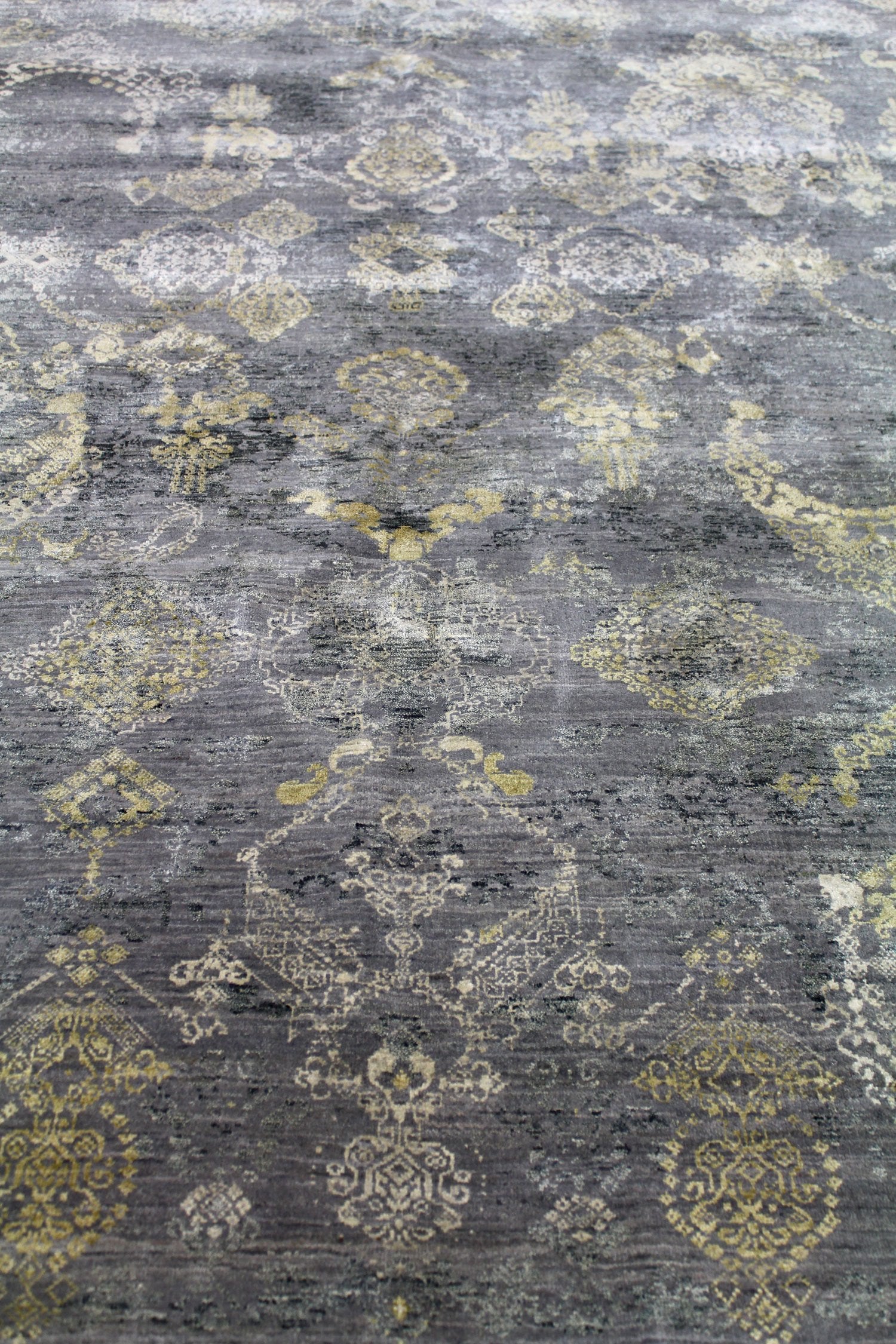 Magnificent Handwoven Closeout Rug, J62542
