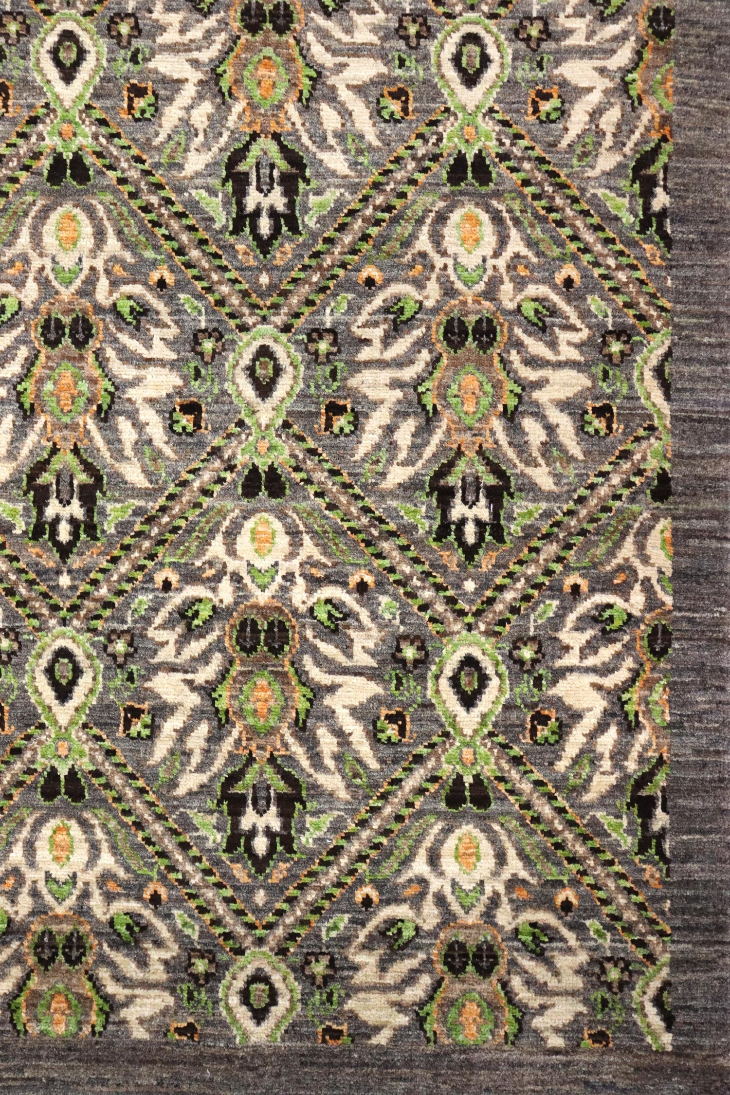Middle Ages Handwoven Transitional Rug, J67143