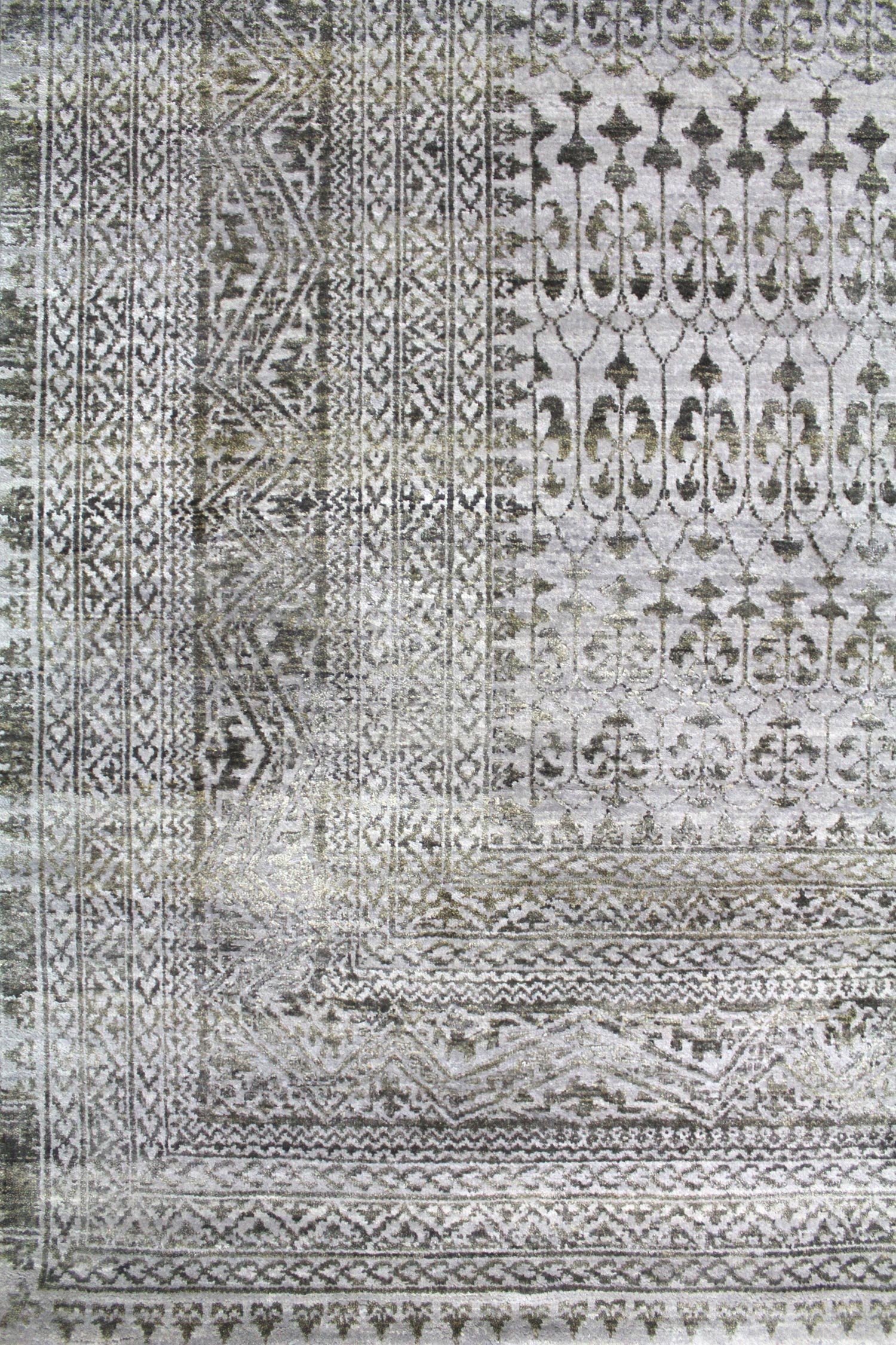 Silk Mamluk Handwoven Transitional Rug, J59860