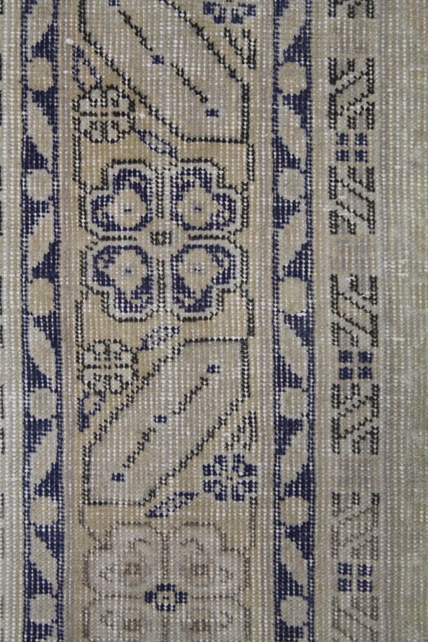 Vintage Sivas Handwoven Transitional Rug, J62987