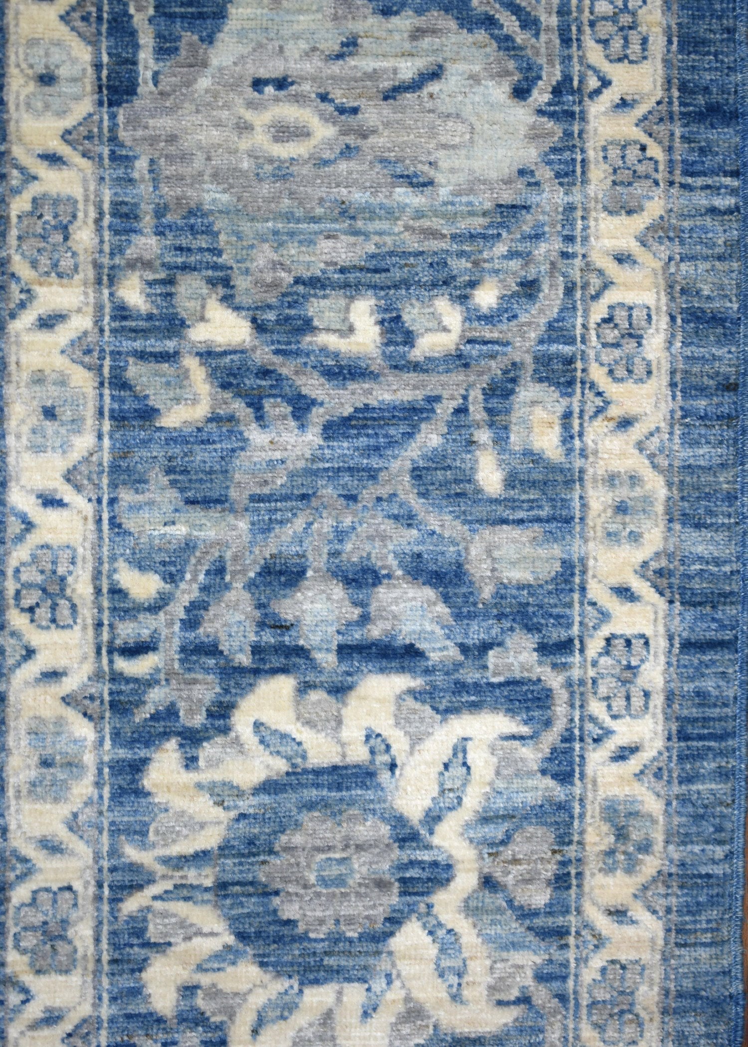 Sultanabad Handwoven Transitional Rug, J64165