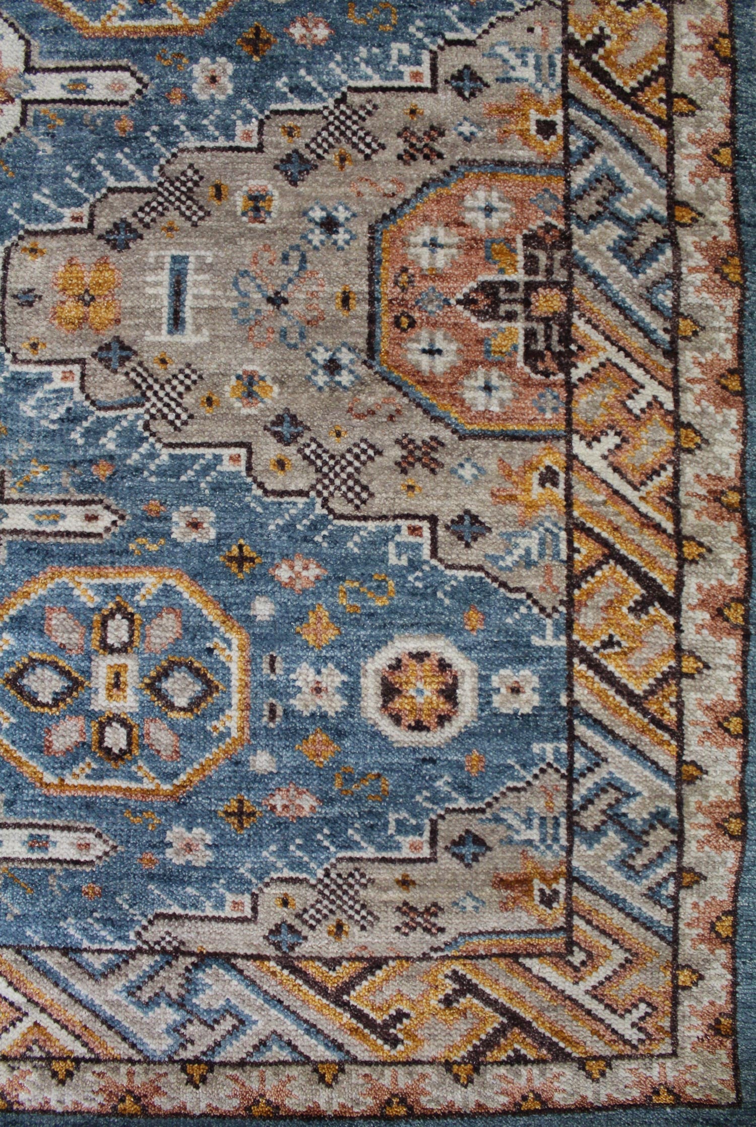 Vecce Handwoven Transitional Rug, J62768