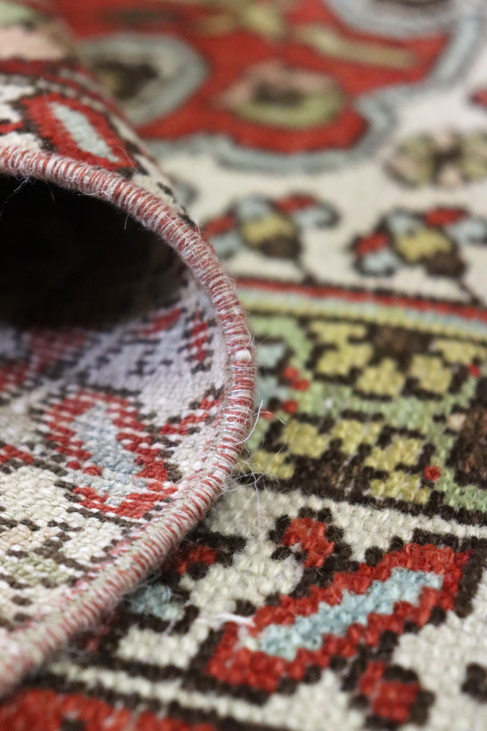 Vintage Bakhtiari Handwoven Tribal Rug, J67962