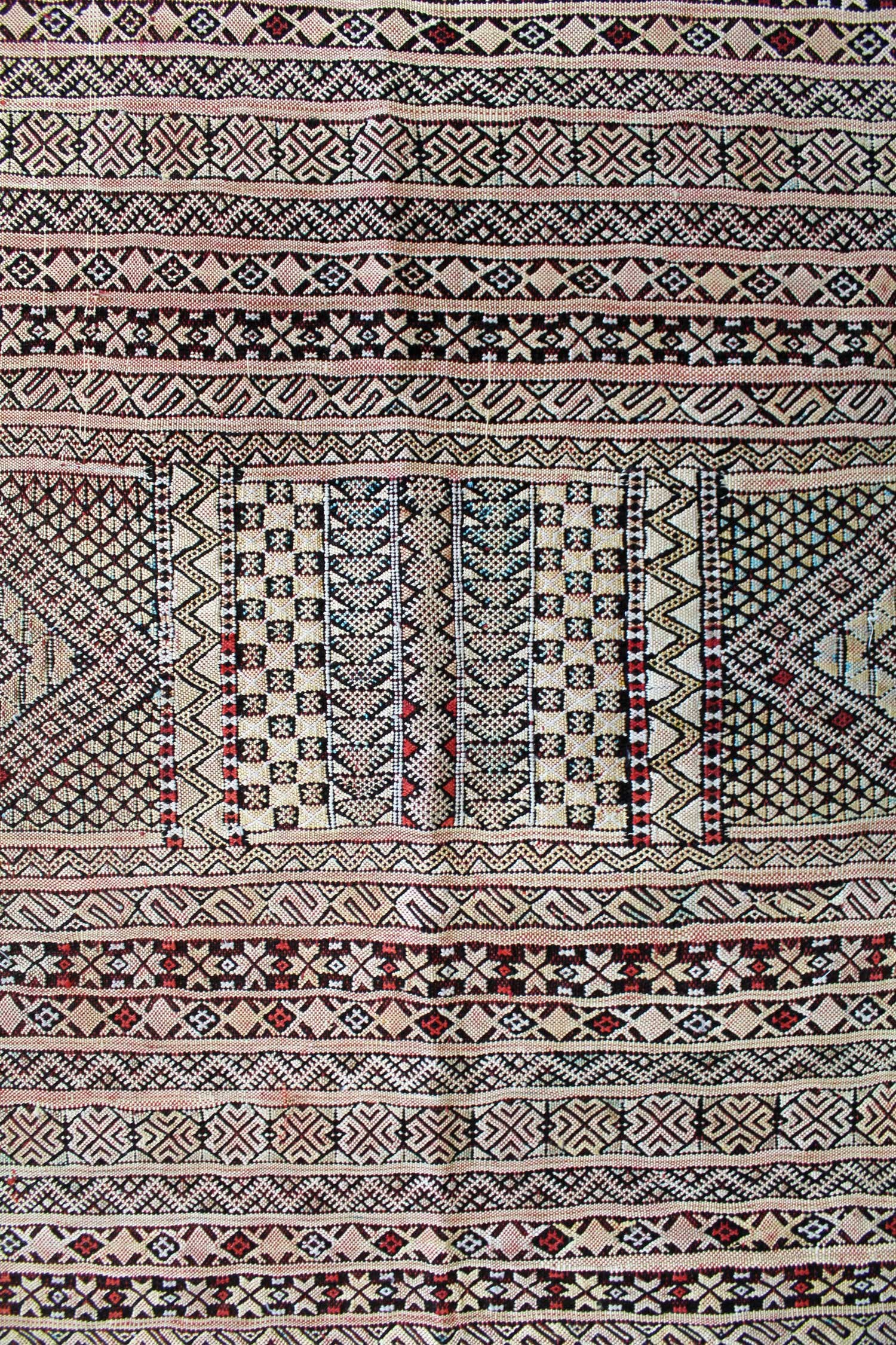 Vintage Berber Kilim Handwoven Tribal Rug, J63344