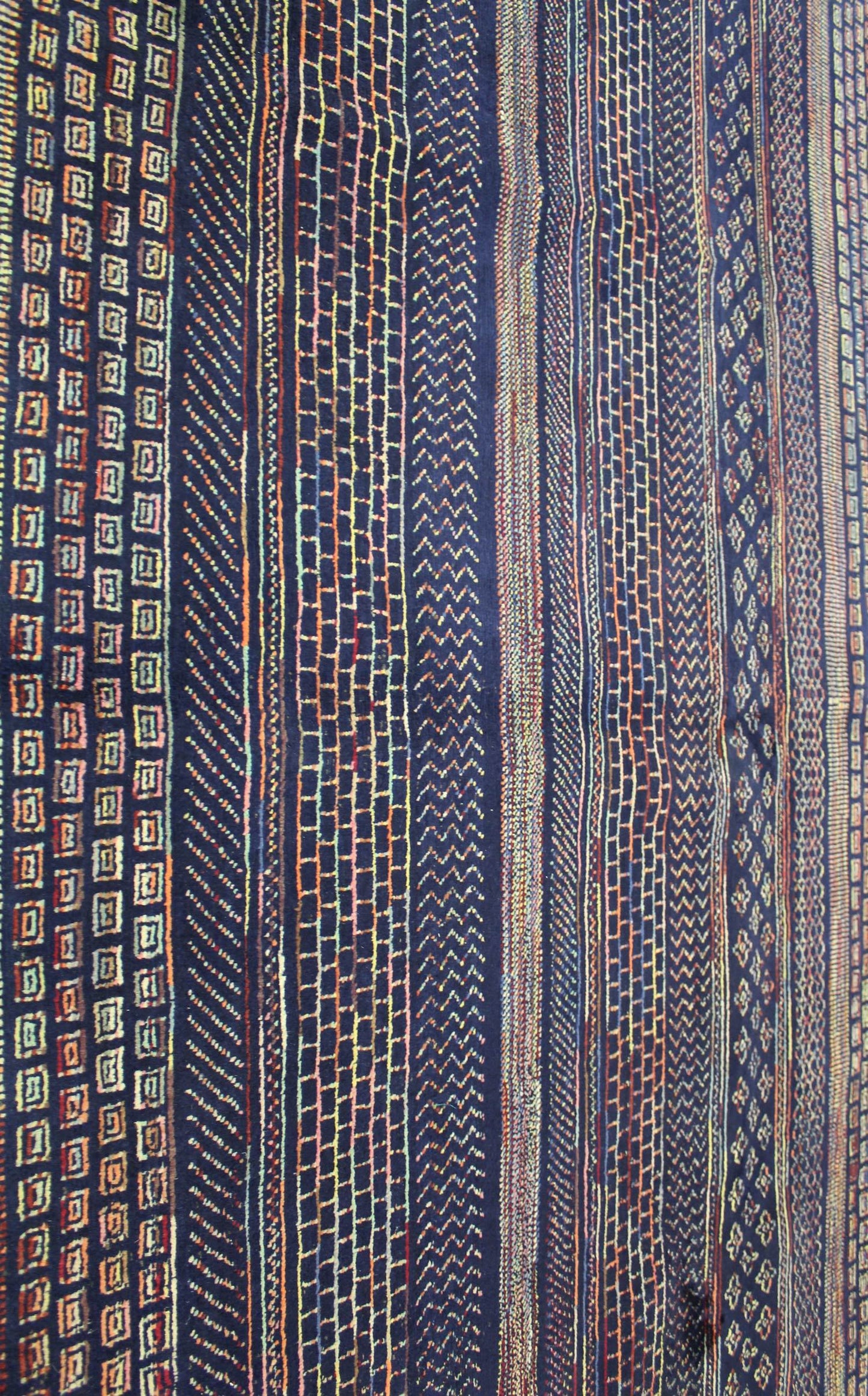 Gabbeh Handwoven Tribal Rug, J61927