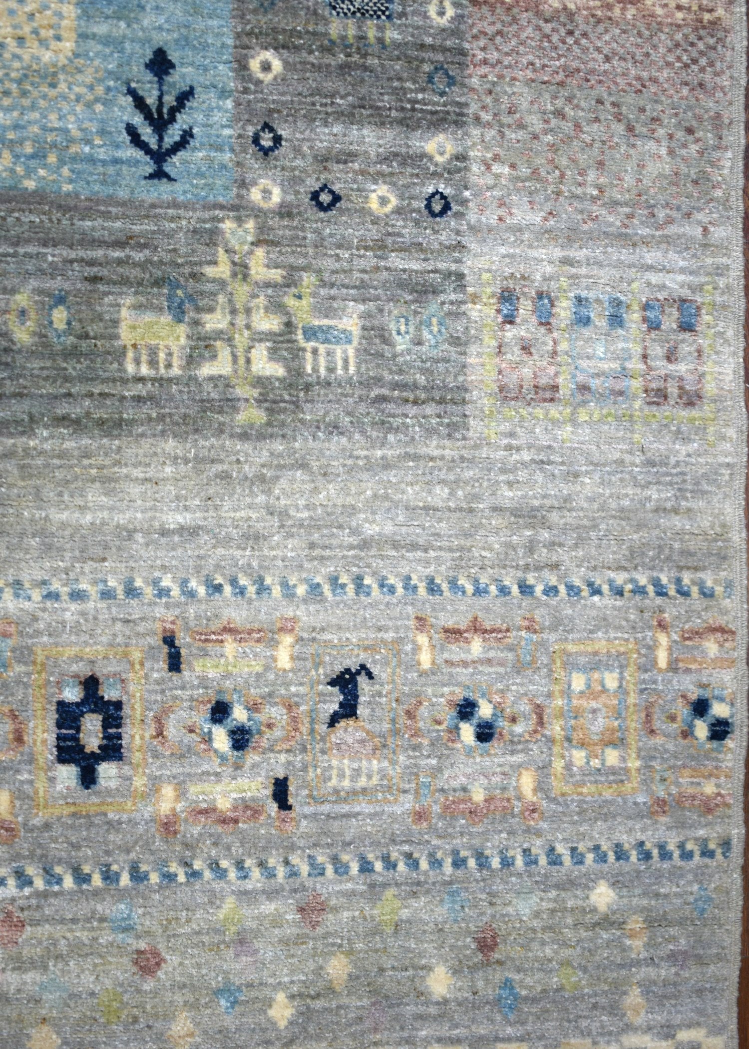 Gabbeh Handwoven Tribal Rug, J64238