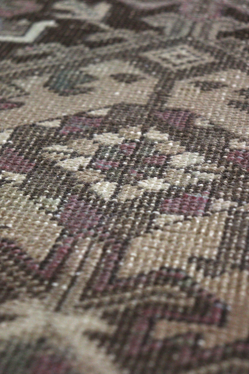 Vintage Heriz Handwoven Tribal Rug, J68255